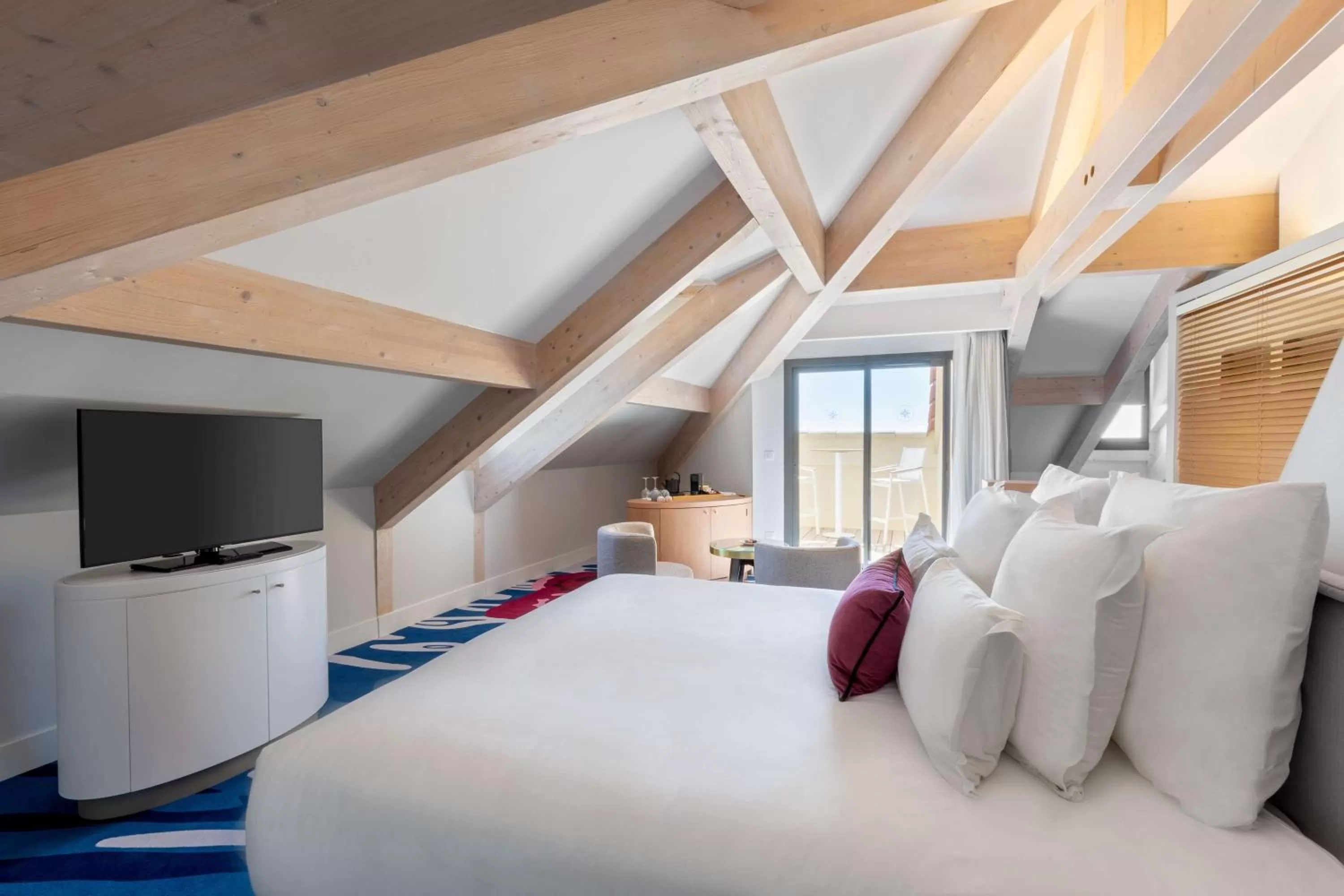 Junior King Suite in Eden Rose Grand Hotel BW Premier Collection