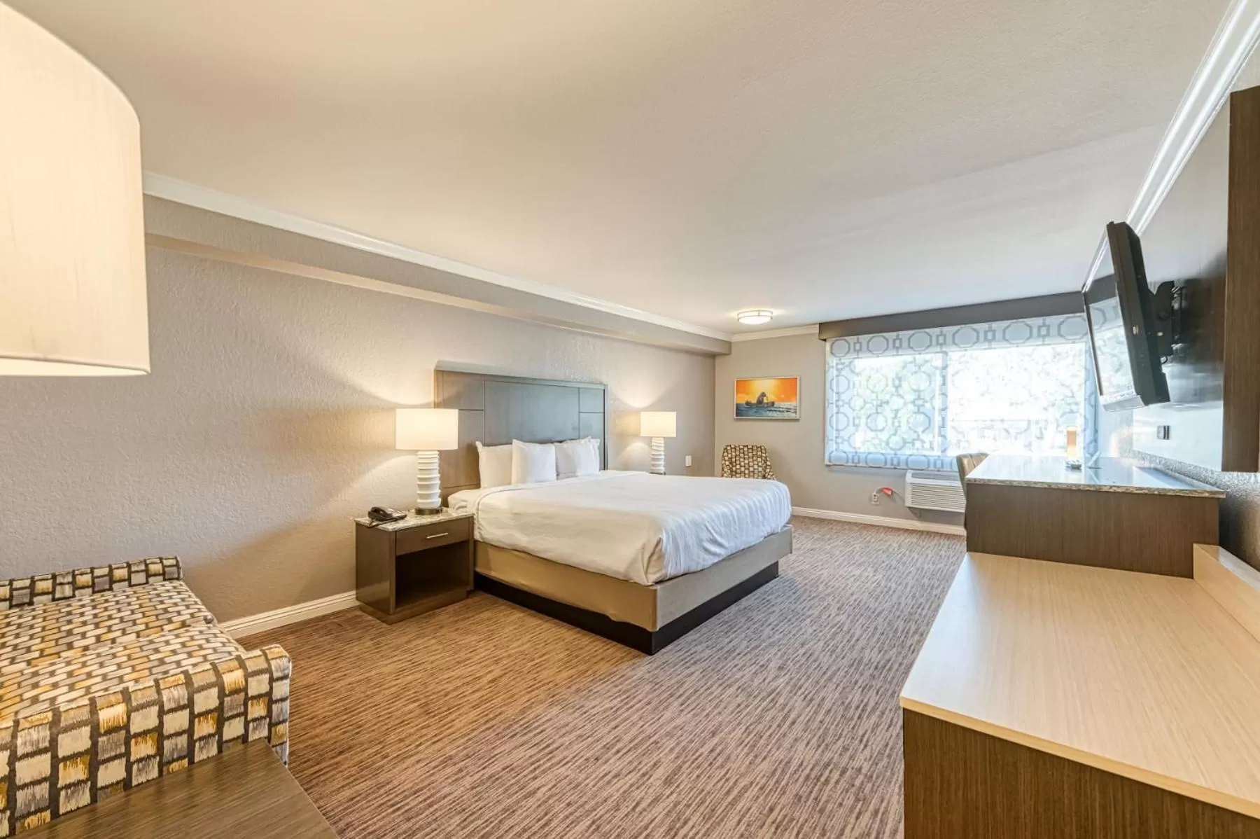 Standard King Room - Non Smoking in Amanzi Hotel, an Ascend Collection Hotel