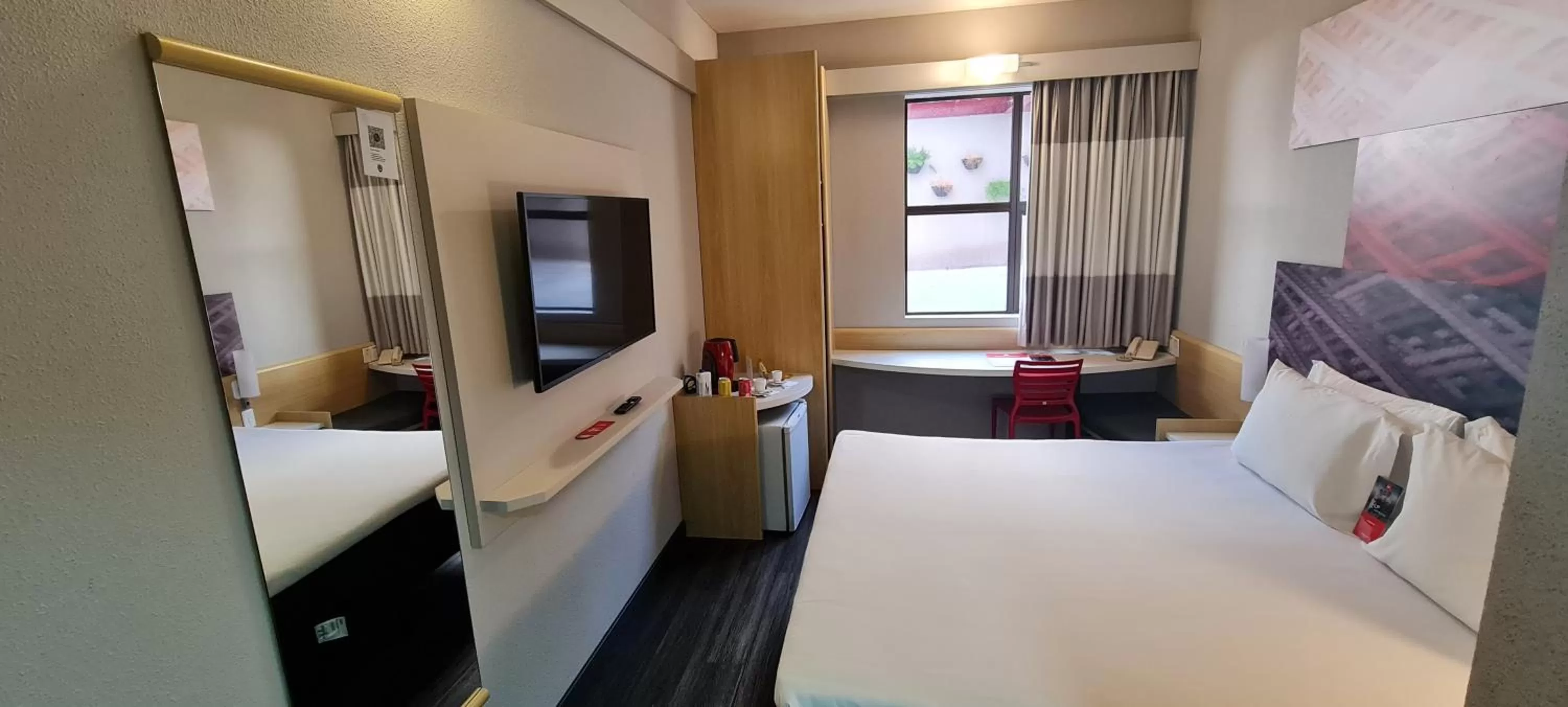 Superior King Room in Ibis Maringa