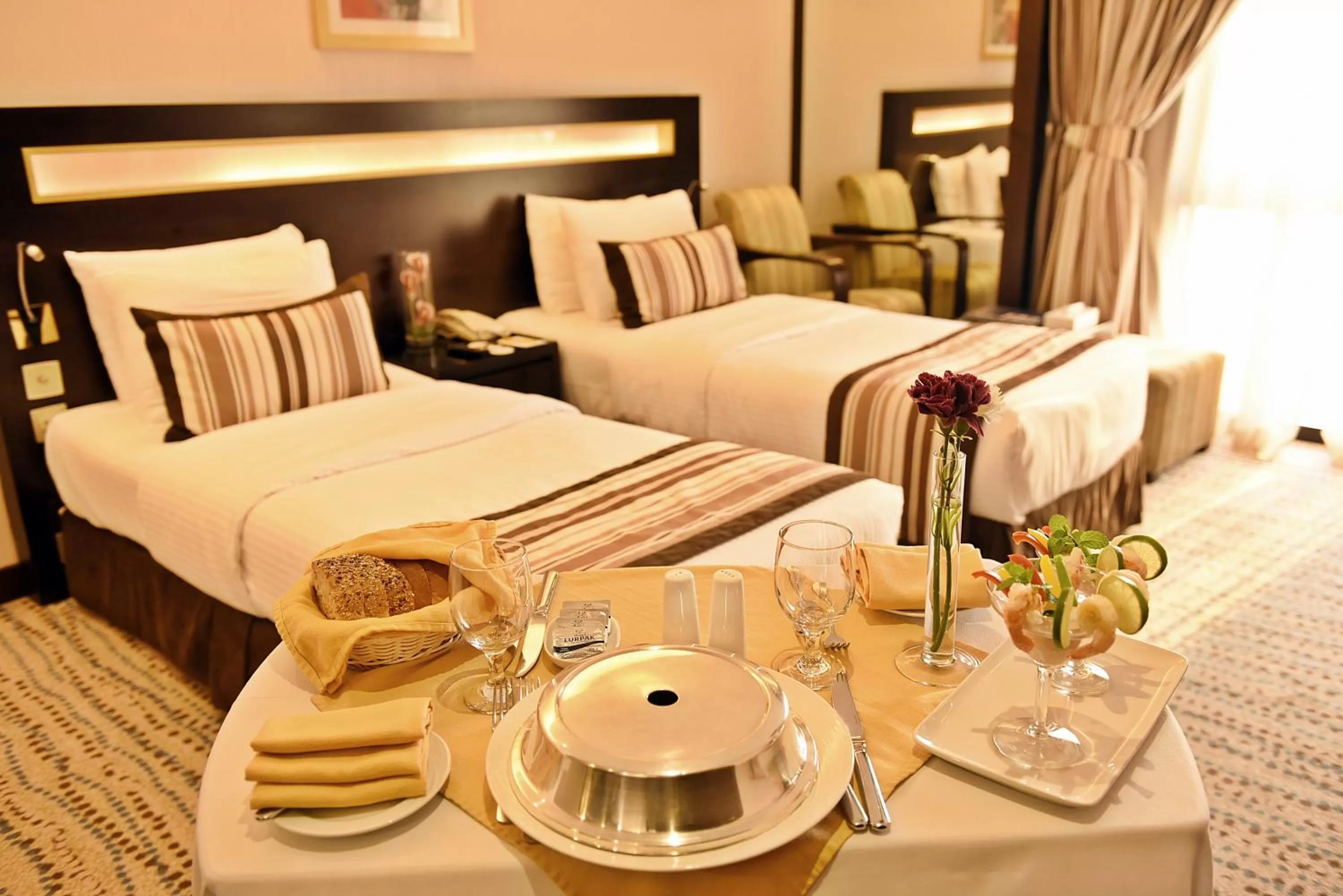 Deluxe Twin Room in Golden Tulip Bahrain