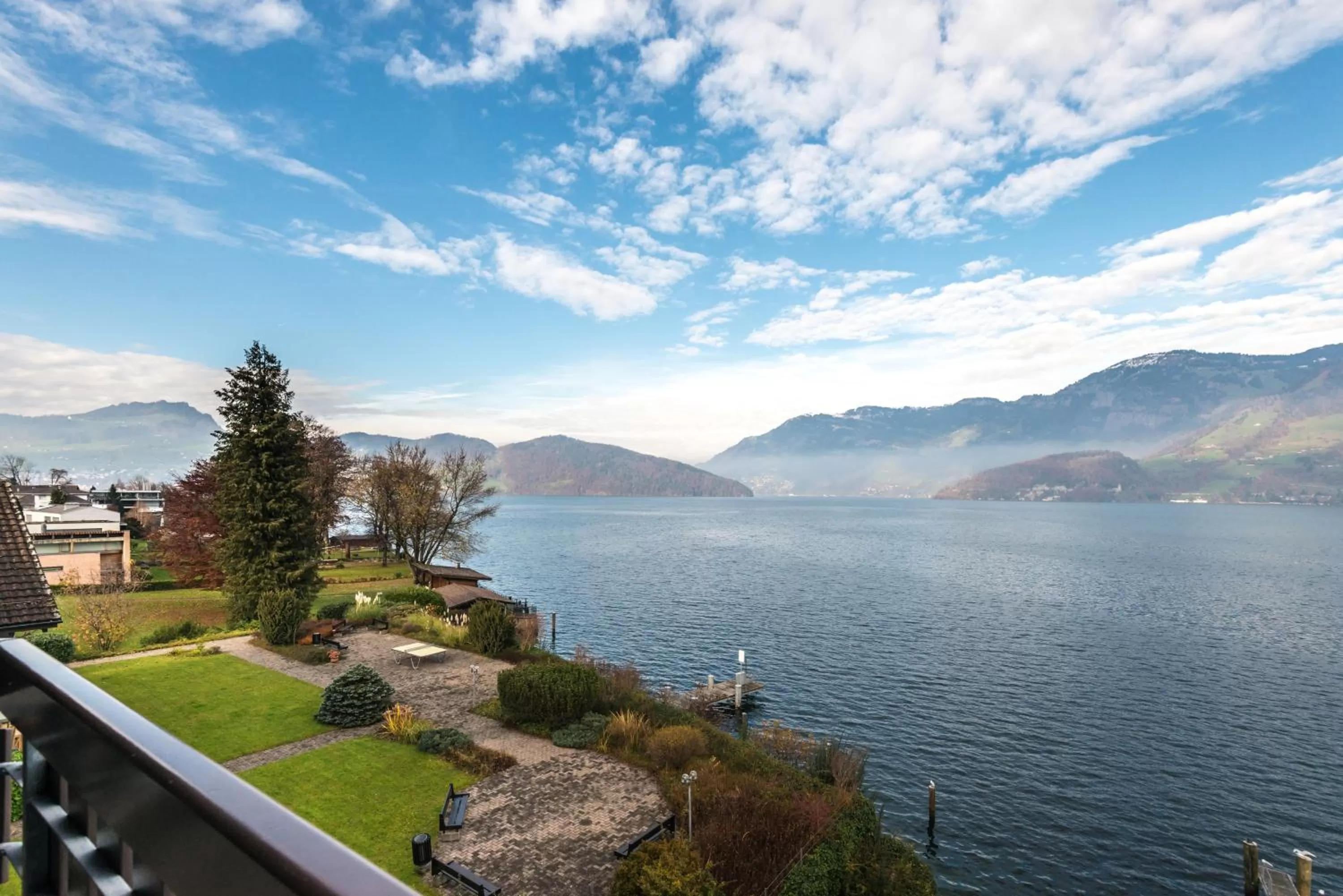 Junior Suite with Lake View in Superior Hotel Nidwaldnerhof
