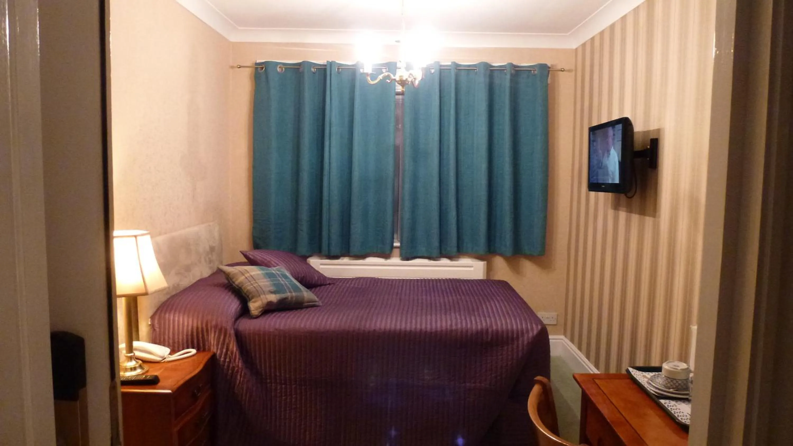 Photo of the whole room in Beech House Hotel