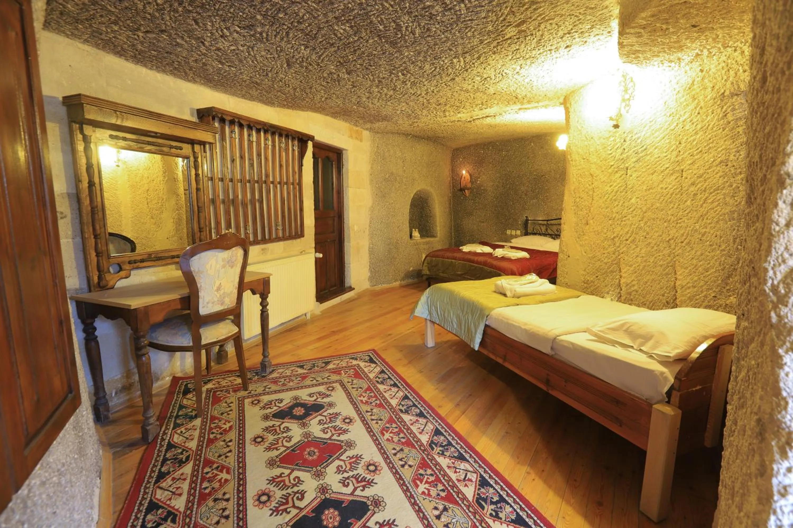 Junior Suite in Antique Terrace Cave Suites