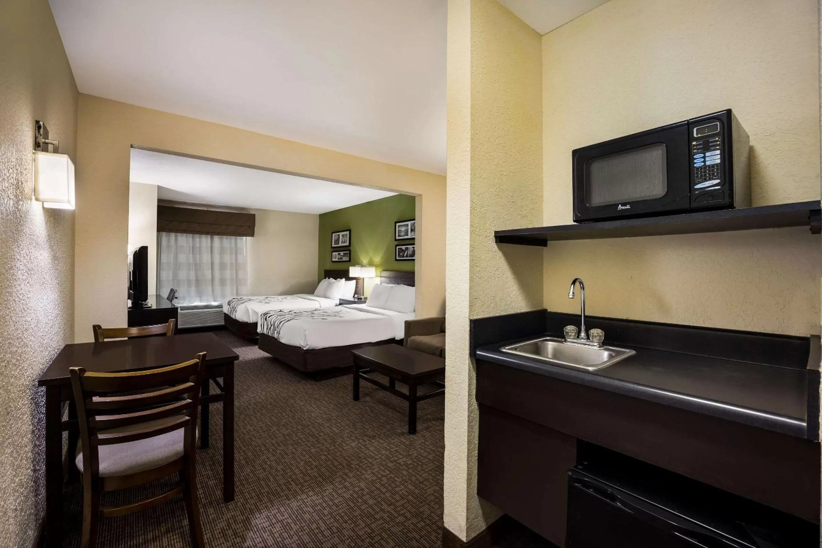 Queen Suite with Two Queen Beds - Non-Smoking in Sleep Inn & Suites Valdosta Mall Area