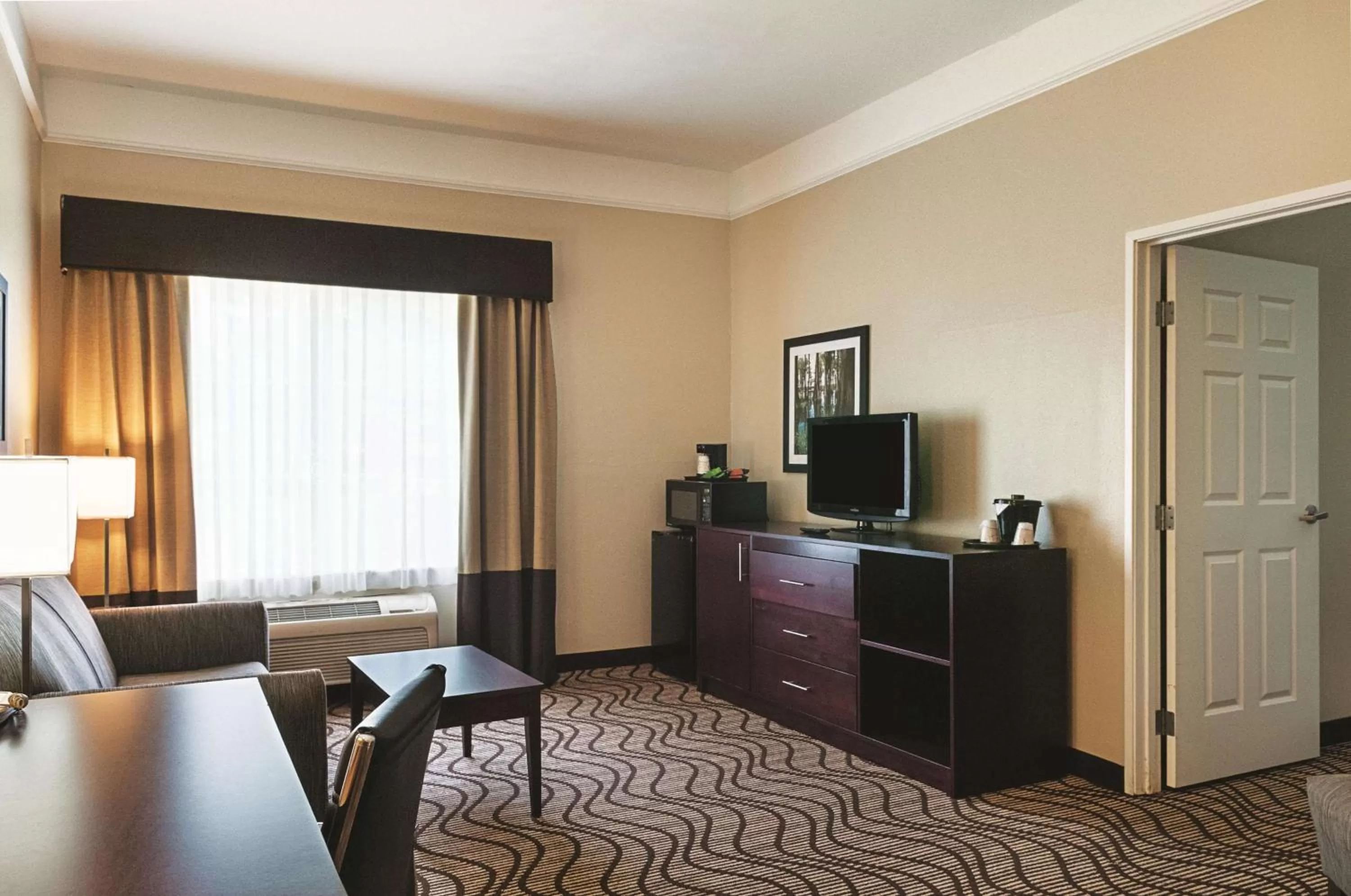 Deluxe King Suite - Mobility Access/Non-Smoking in La Quinta by Wyndham Houma