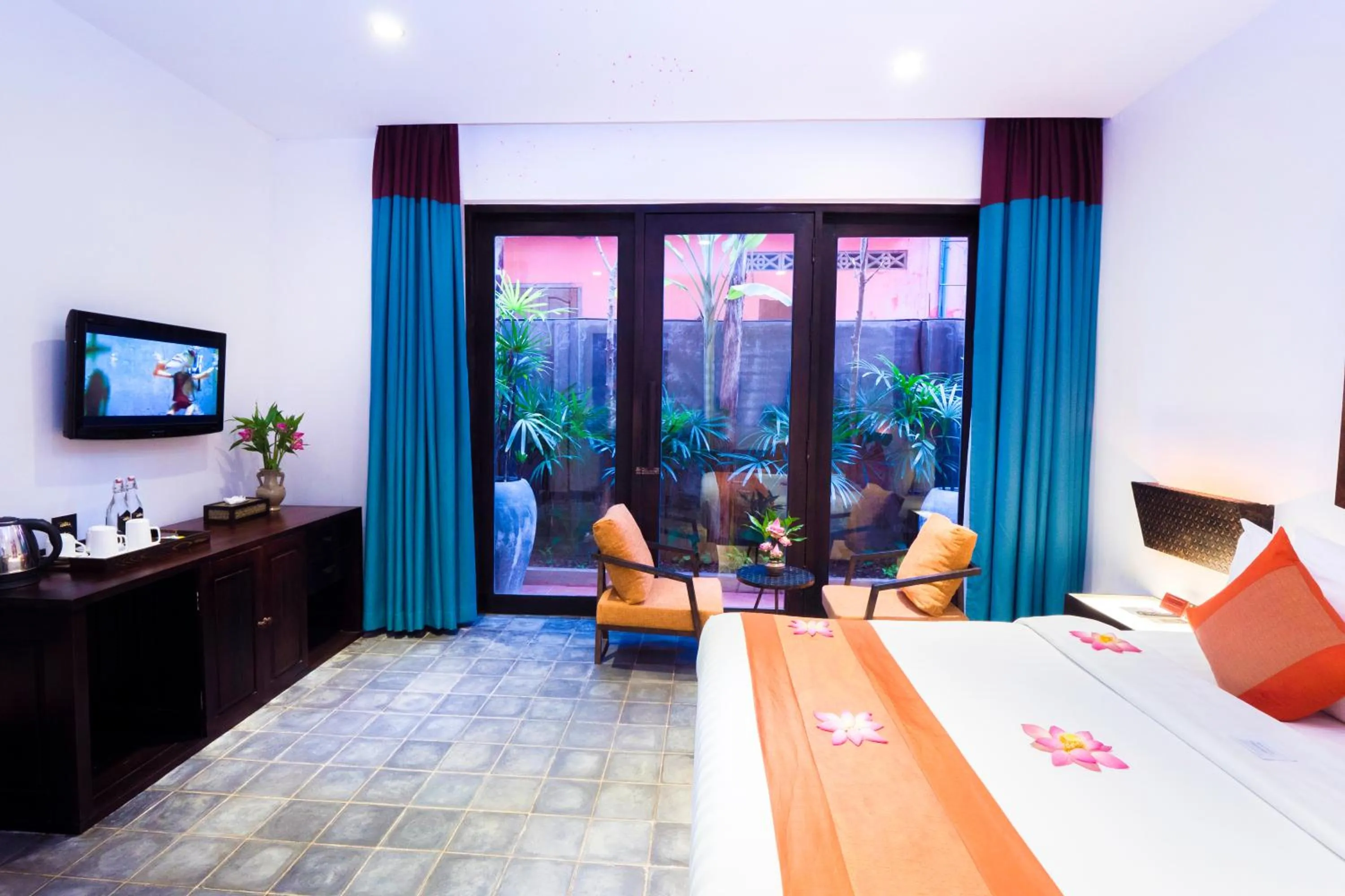 Deluxe Double Garden View - Free USD15 Credit Spa in Golden Temple Villa