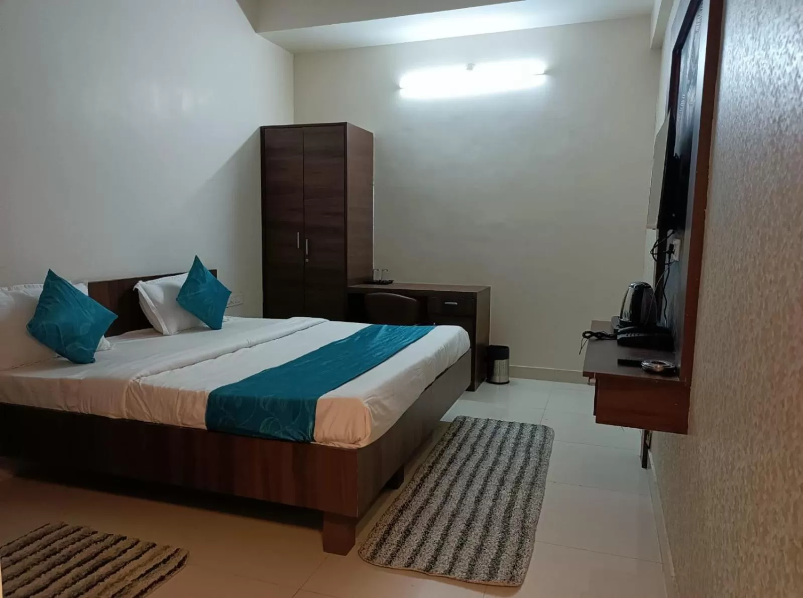 Deluxe Double Room - single occupancy in Hotel Hallmark By THC Group