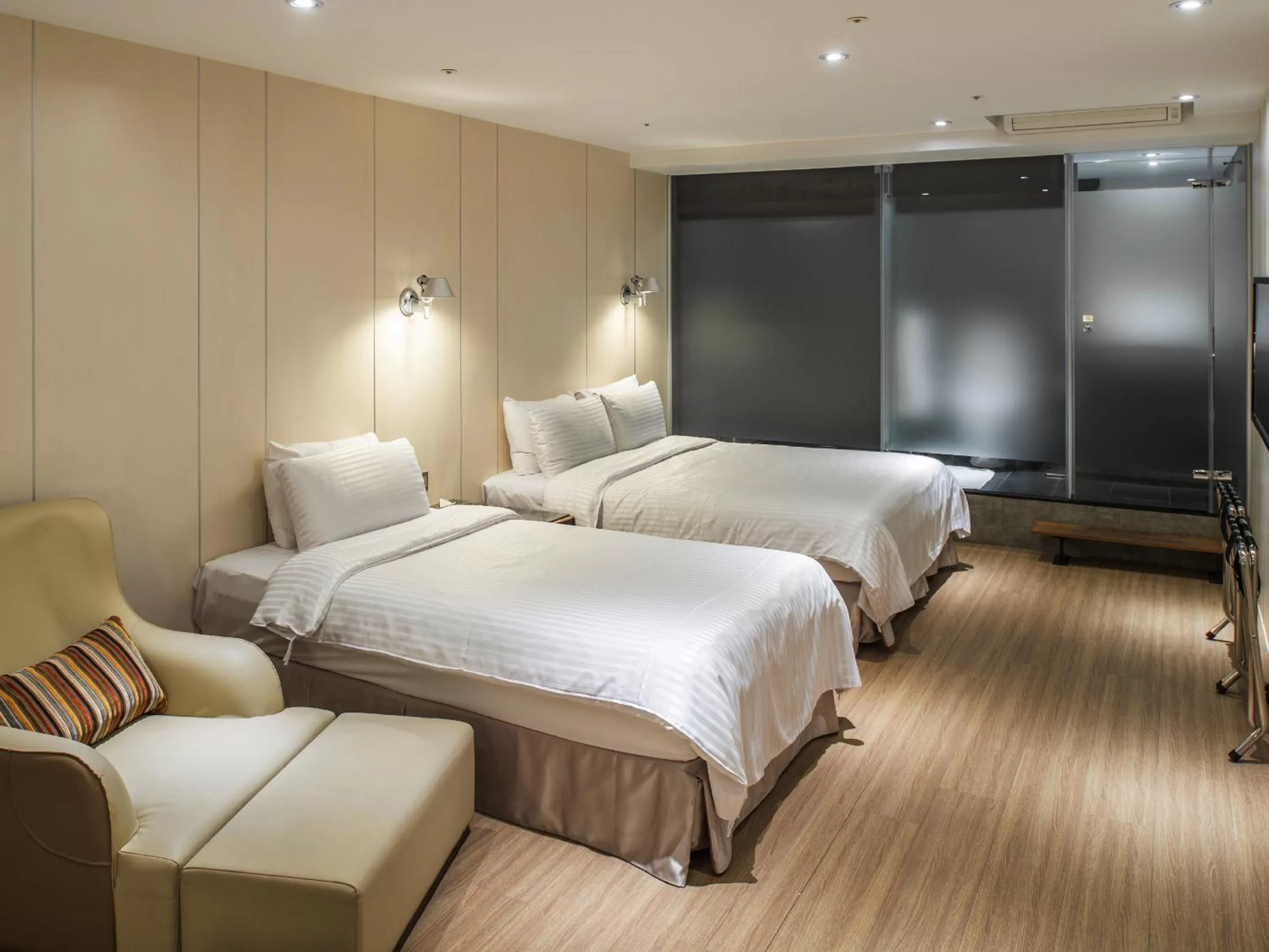 Twin Room with No Window in Hotel Relax I