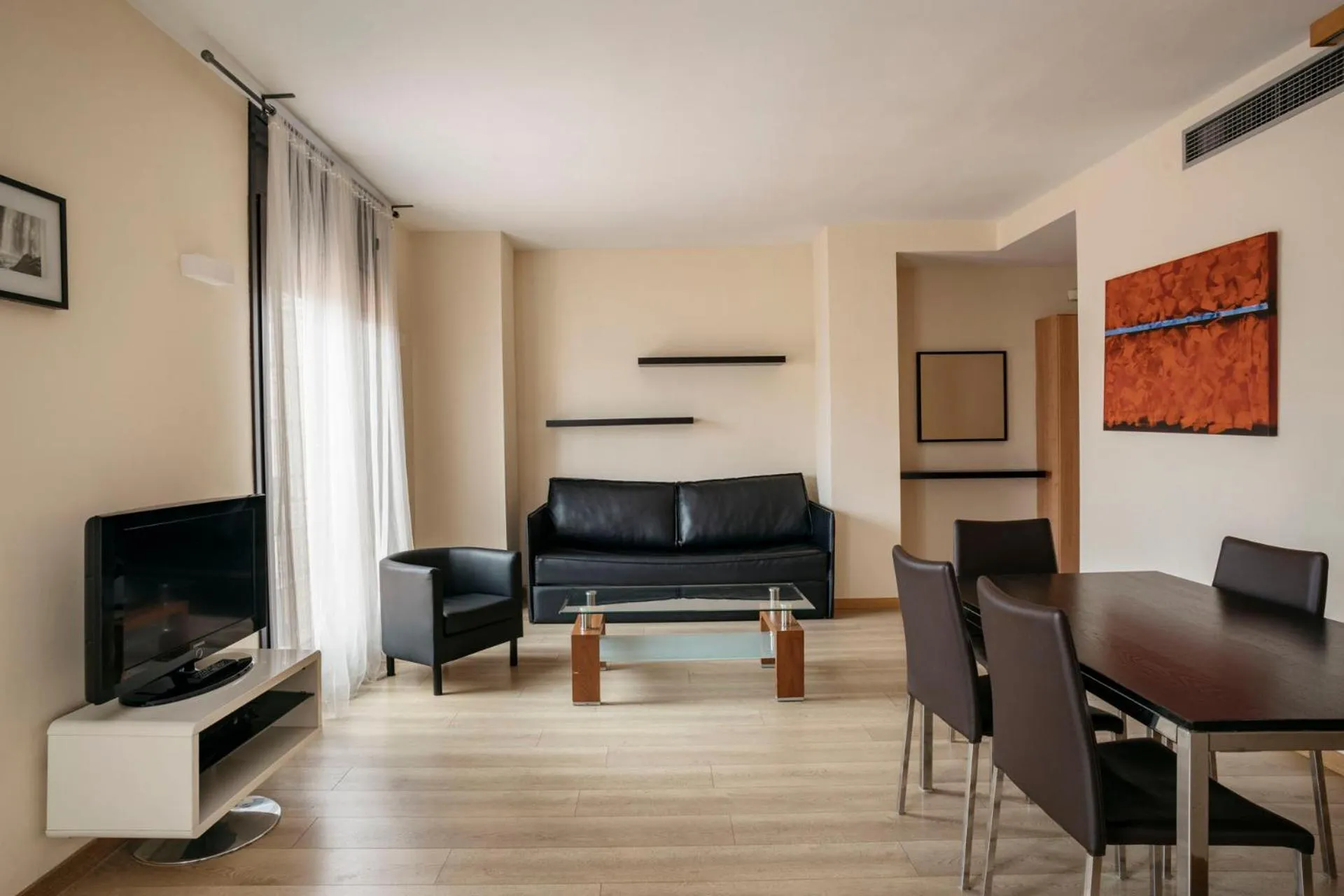 Standard Apartment with Terrace in Barcelona Apartment Villarroel