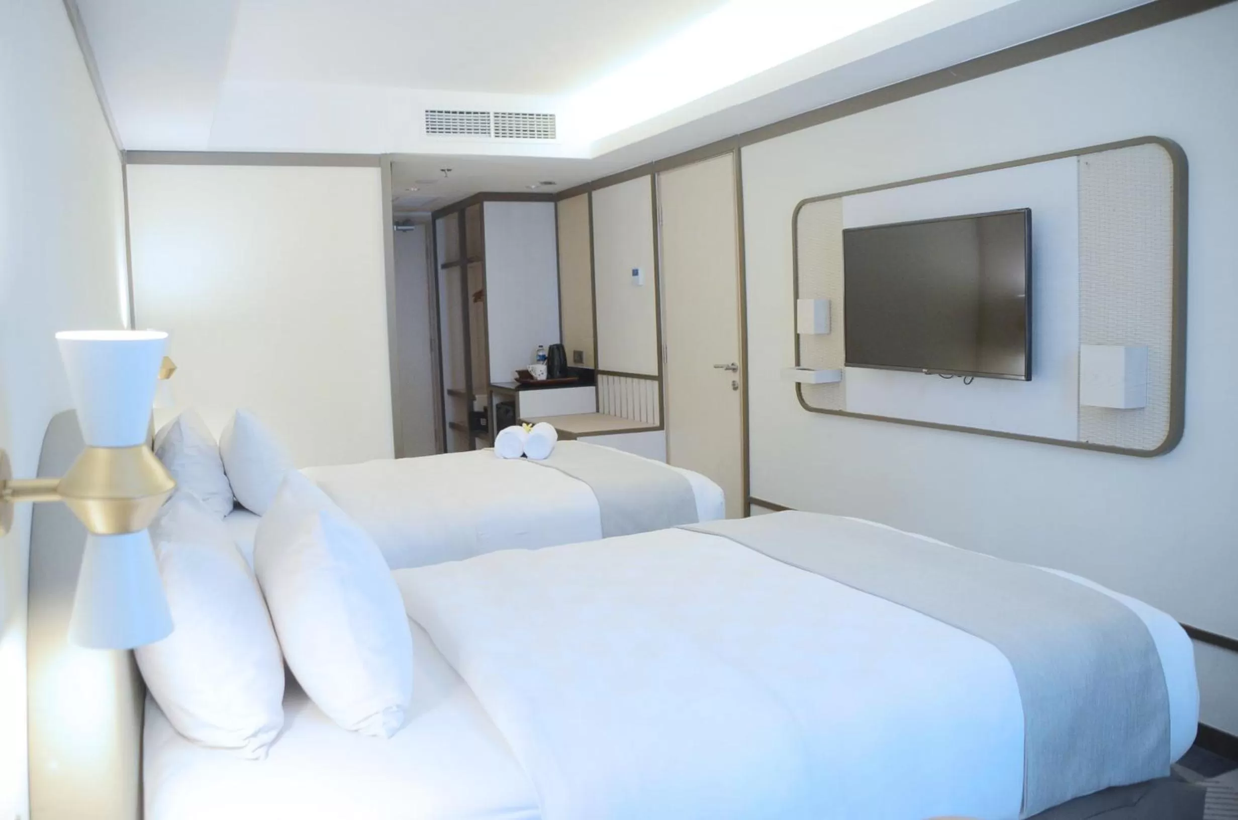 Deluxe Twin Room in Louis Kienne Hotel Pemuda