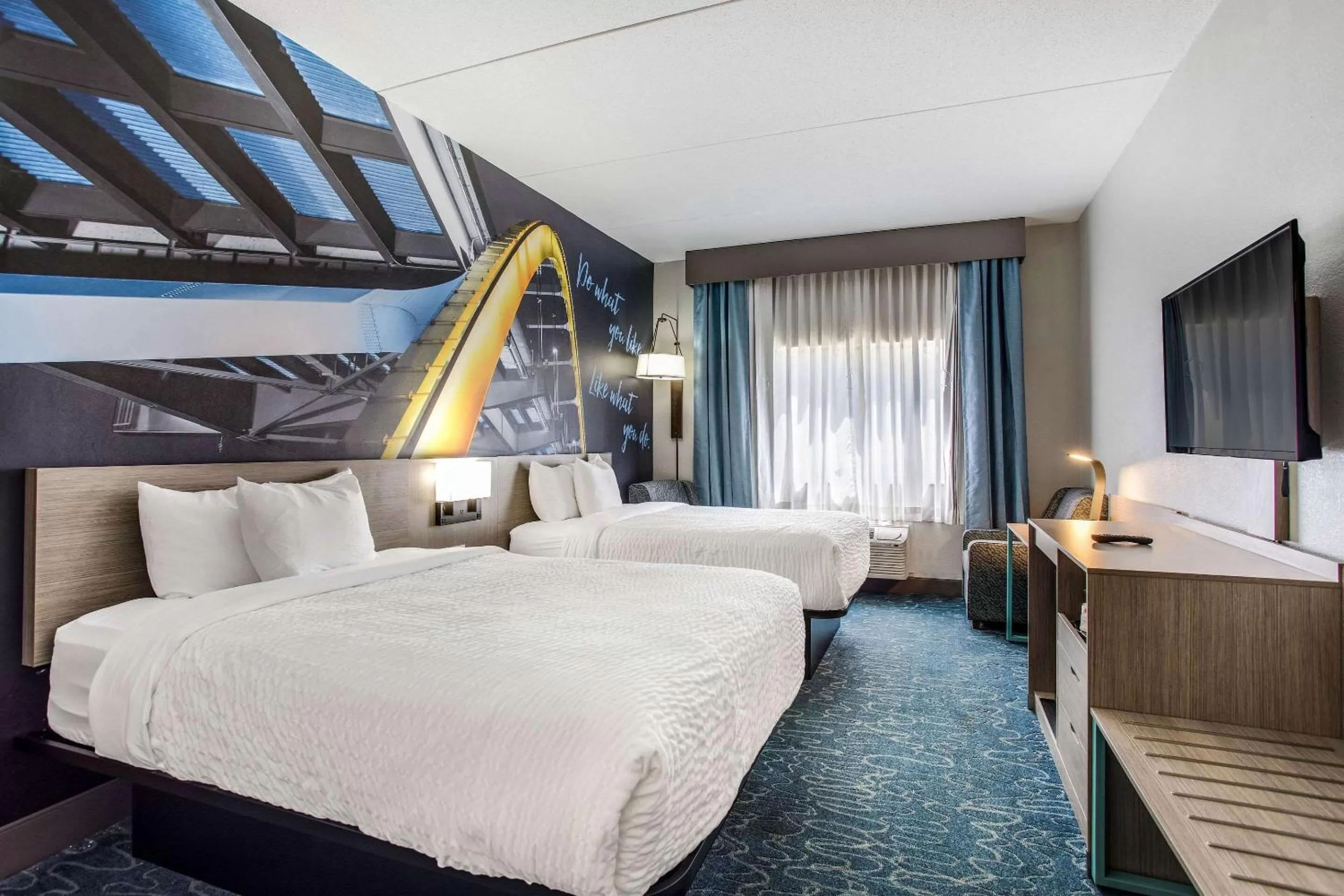 Queen Room with Two Queen Beds - Accessible/Non-Smoking  in Clarion Pointe Franklin - Nashville Area