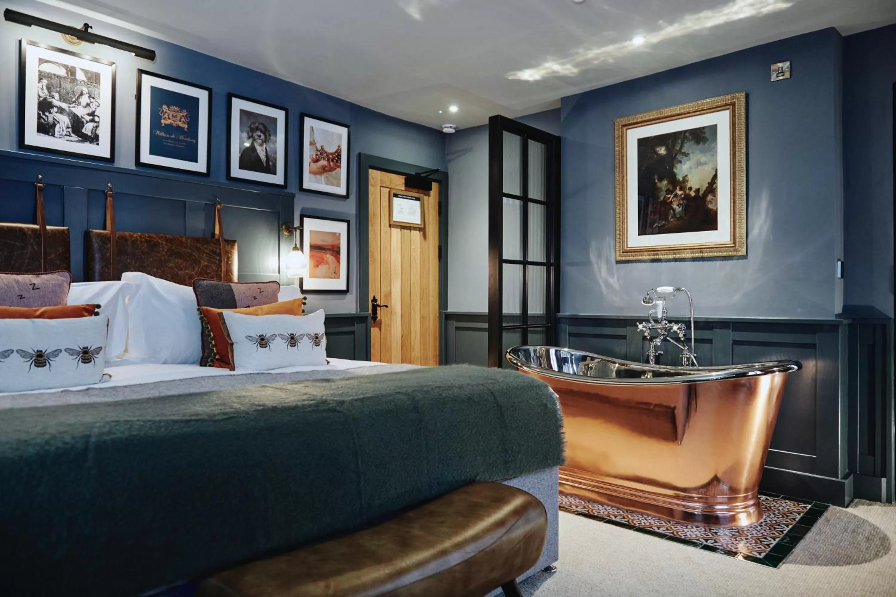 King Suite in Kings Arms - Egham-Windsor