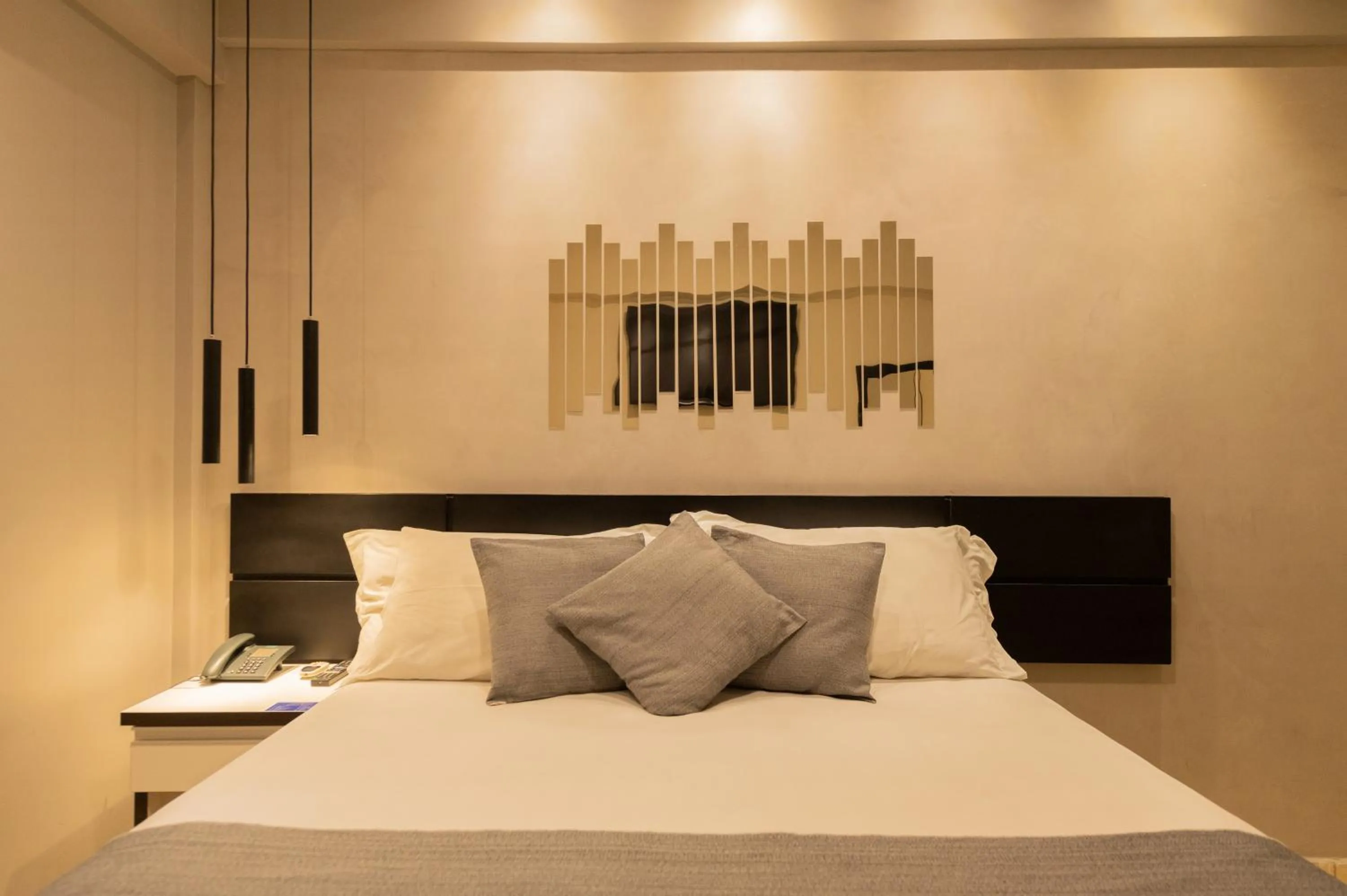 Standard Double - single occupancy in Havana Palace Hotel II