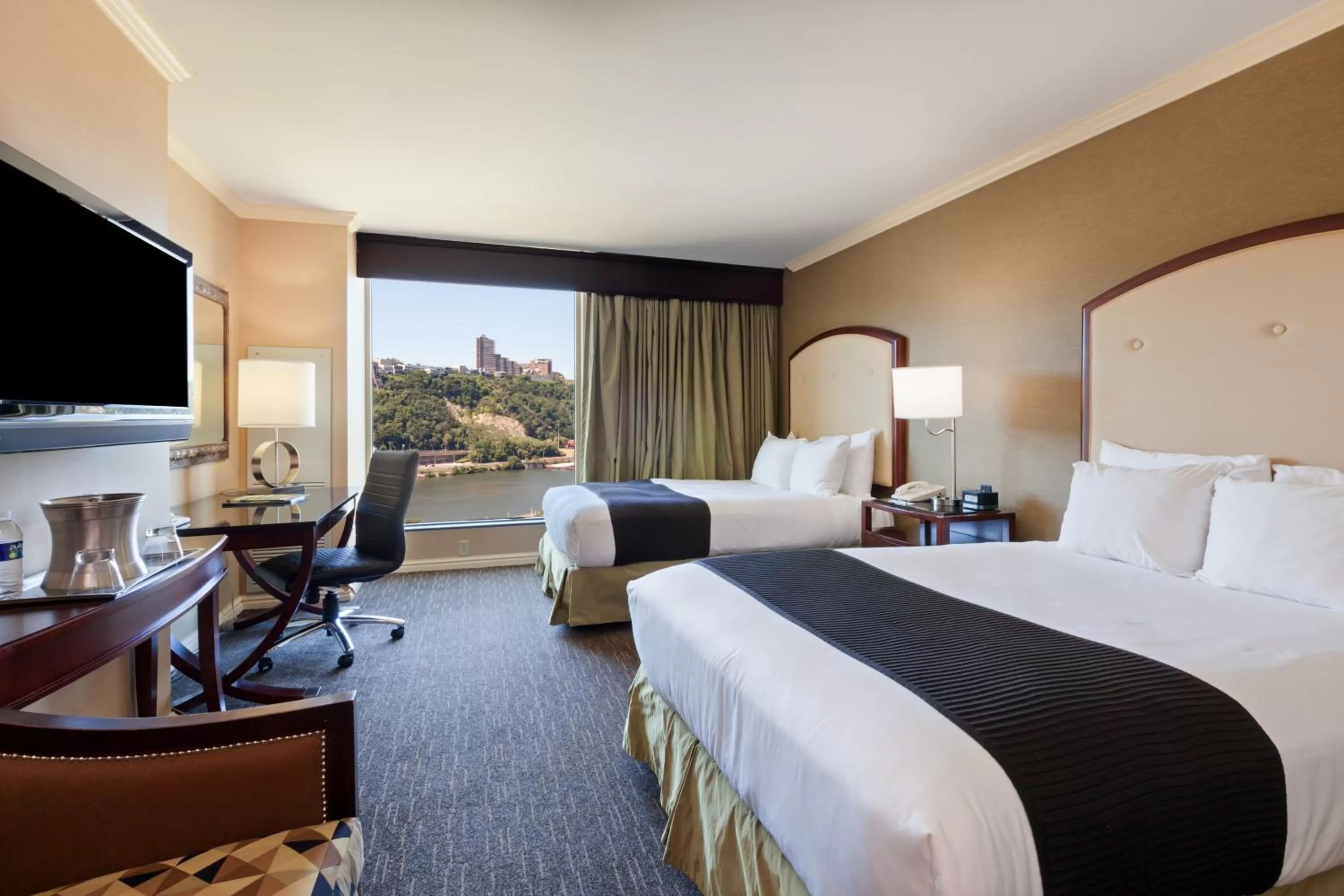 River View with Two Double Beds in Wyndham Grand Pittsburgh