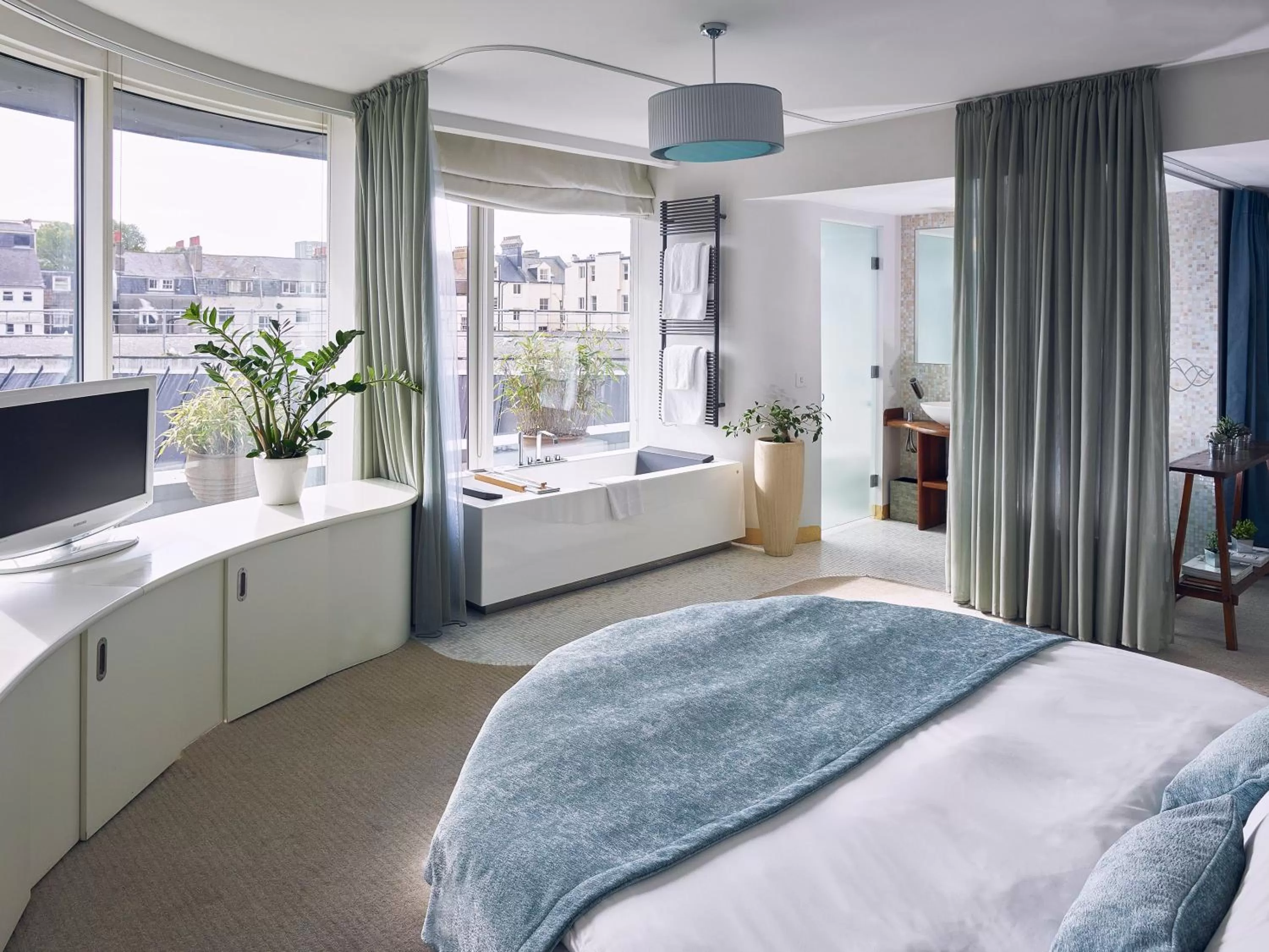 Junior Suite with Circular Bed and Open Plan Bathroom  in Numa Brighton Pavilion
