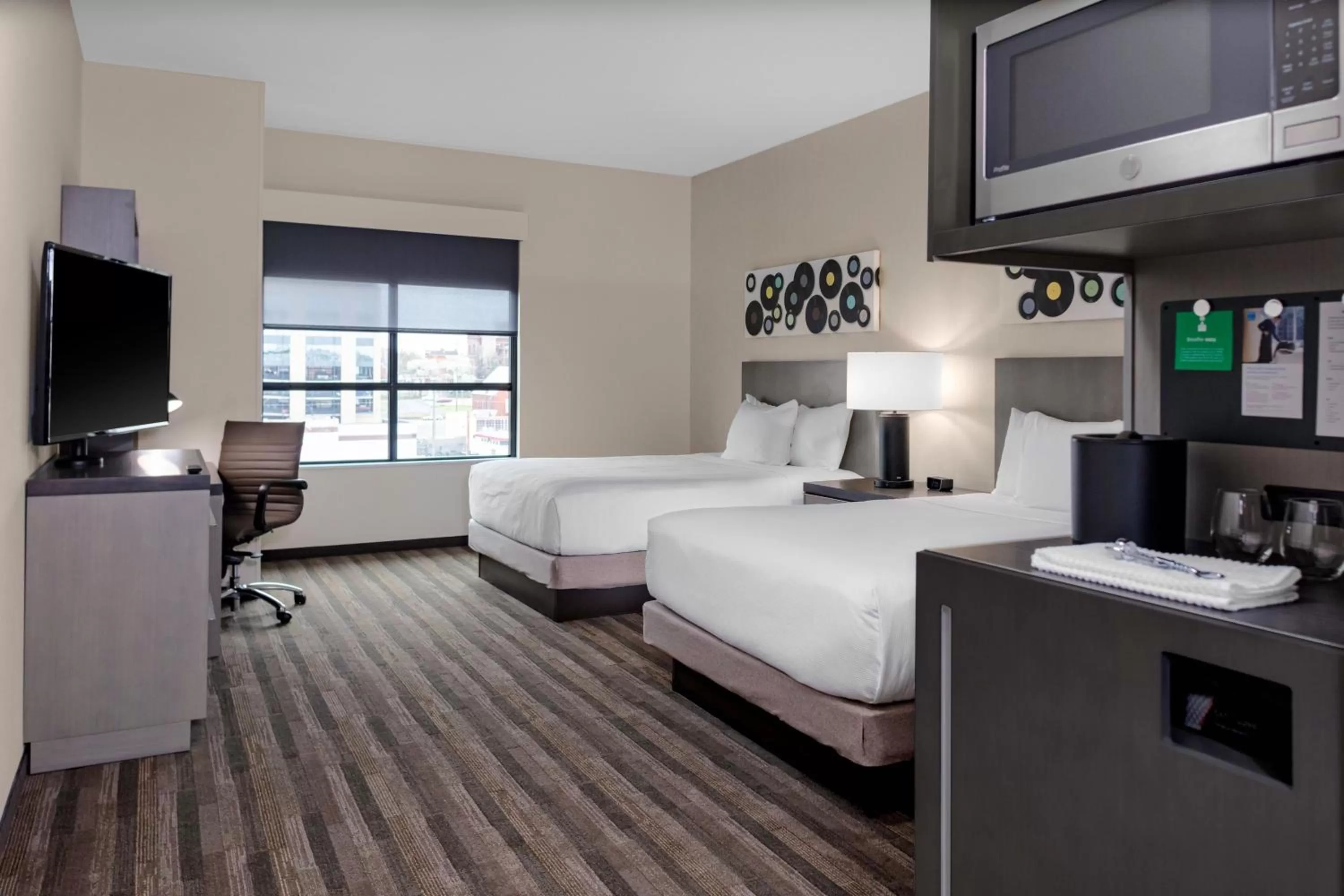 Den Queen Room with Two Queen Beds in Hyatt House Nashville Downtown-Convention Center