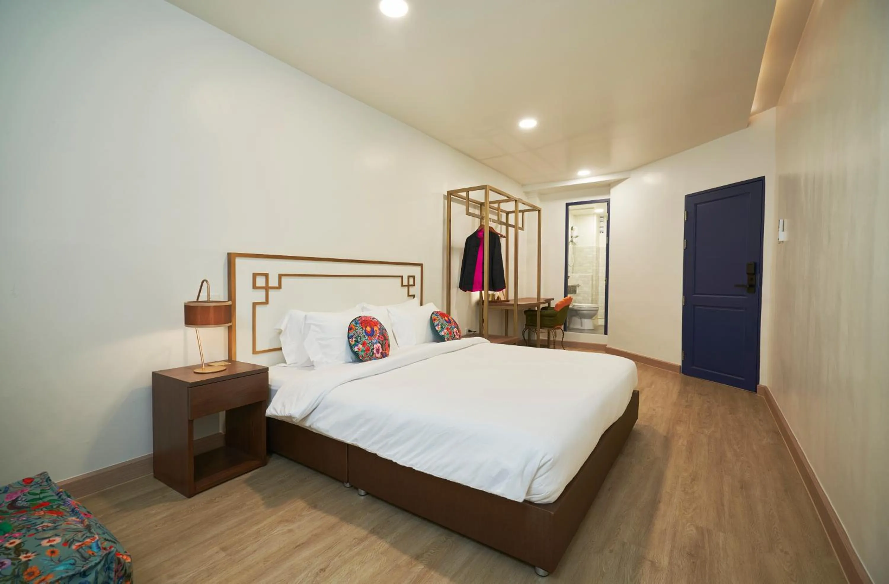 Superior King Room in Sweet's Escape