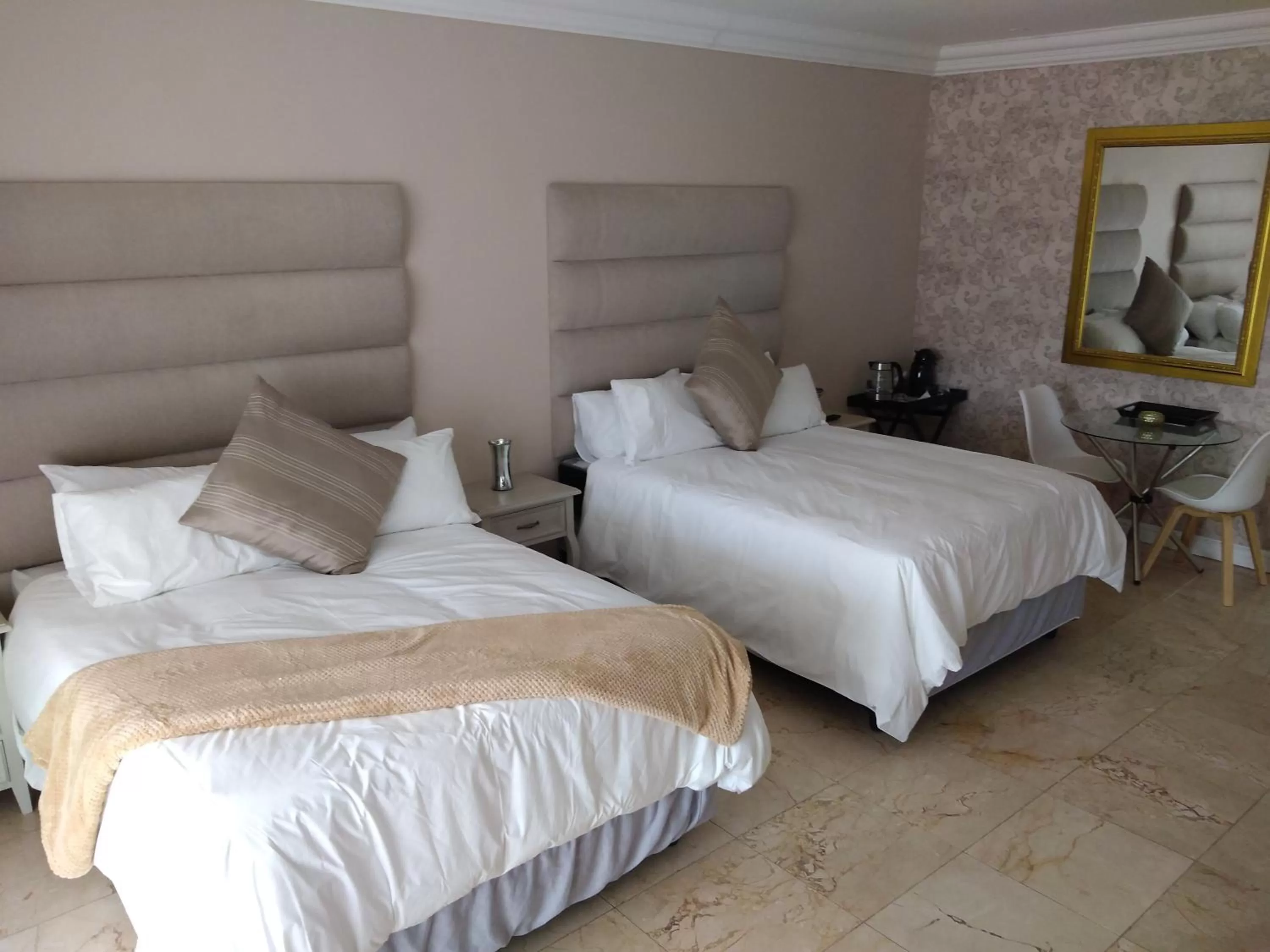 Family Room with Balcony - single occupancy in Winchester Place