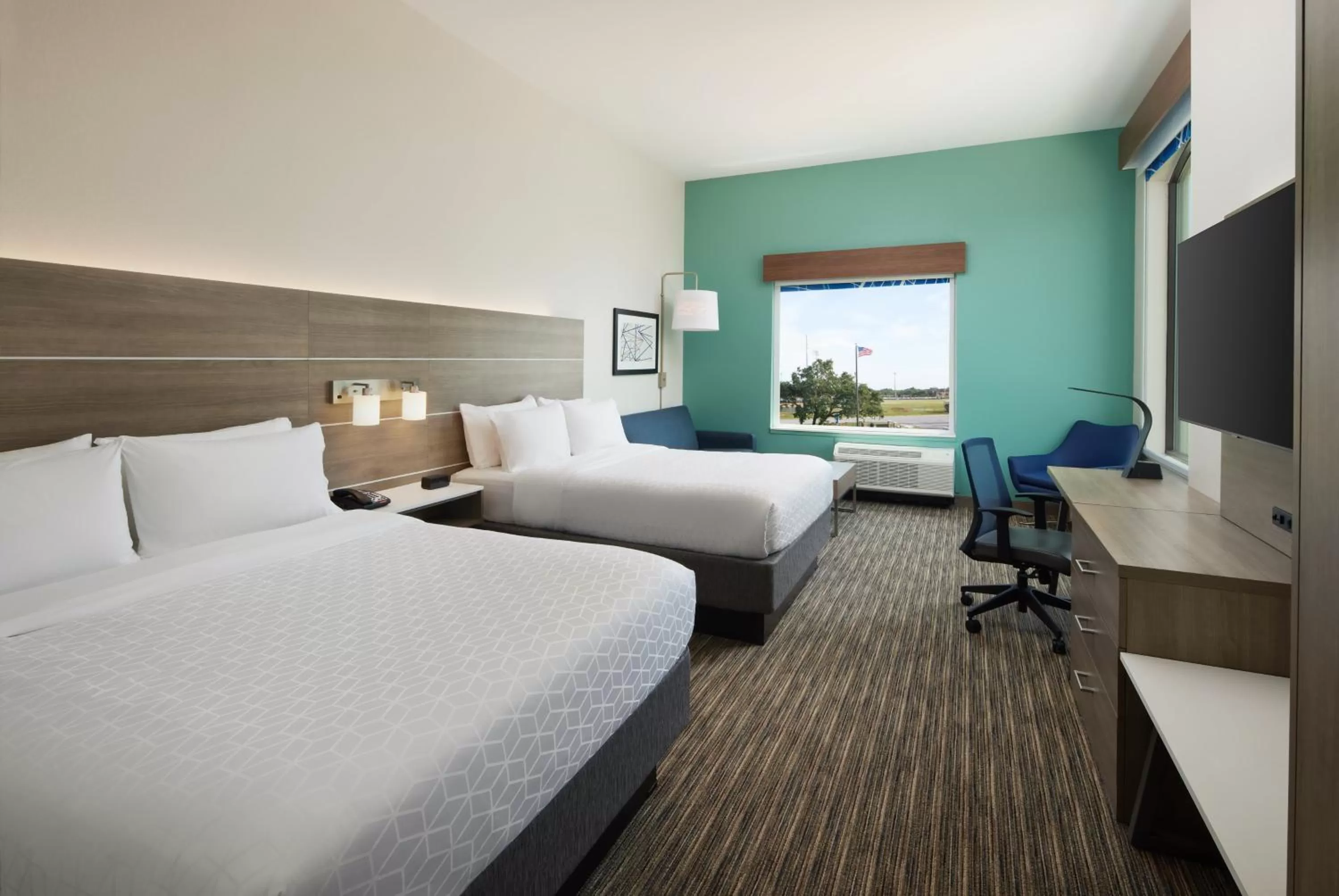 Queen Suite with Two Queen Beds and Hearing Accessability in Holiday Inn Express & Suites Gulf Breeze - Pensacola Area by IHG