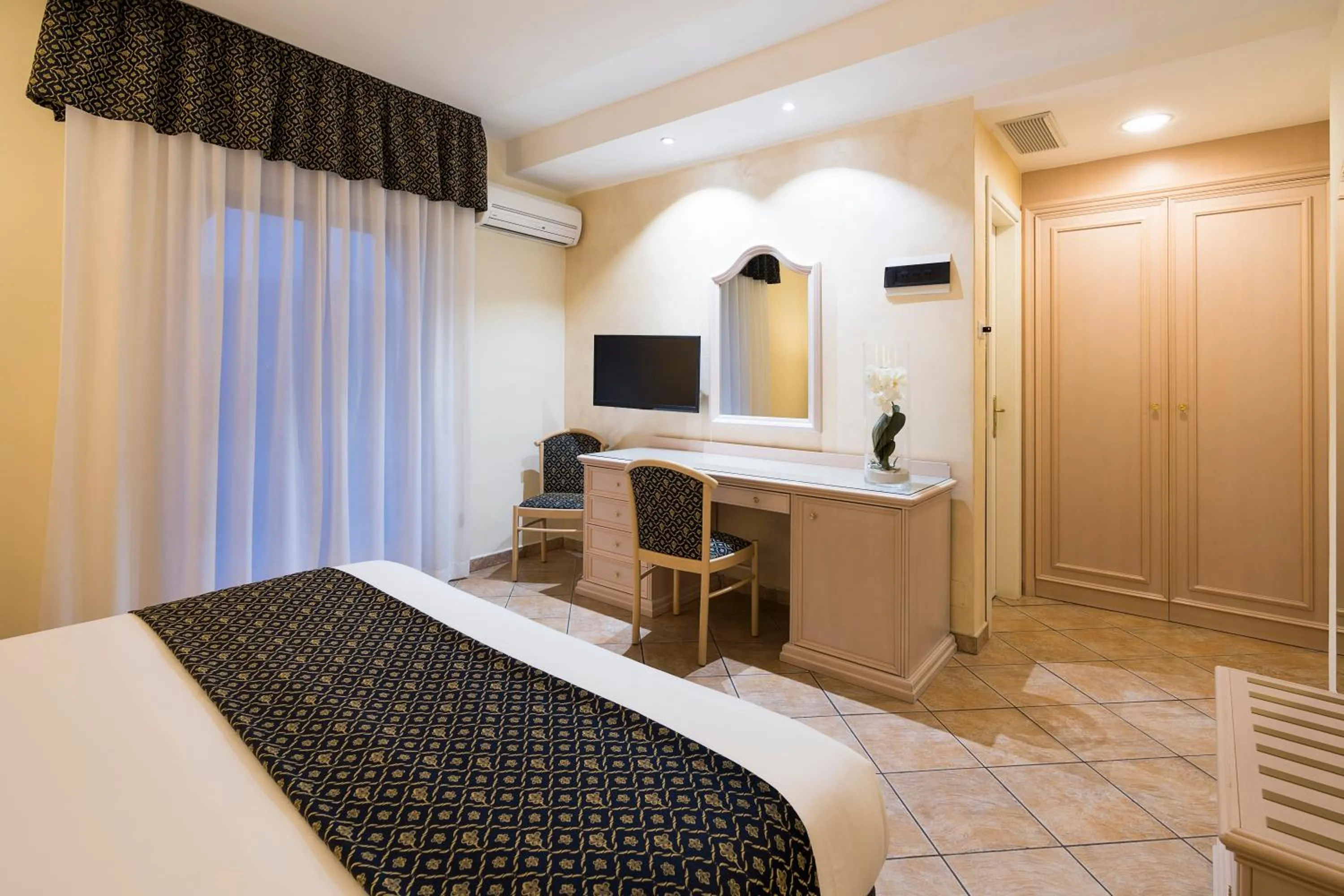 Double or Twin Room with Balcony in Sant Alphio Garden Hotel & SPA