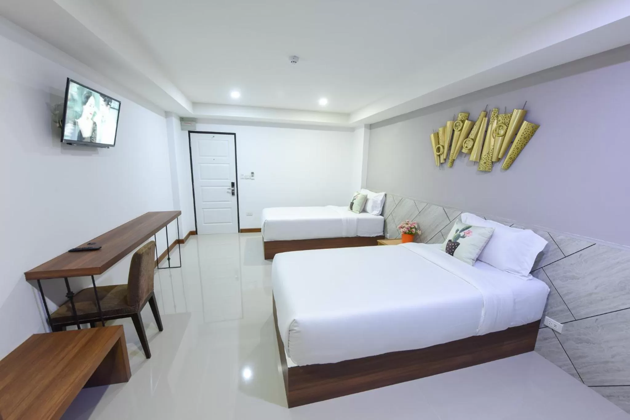 Deluxe Twin Room in Wish Hotel Ubon