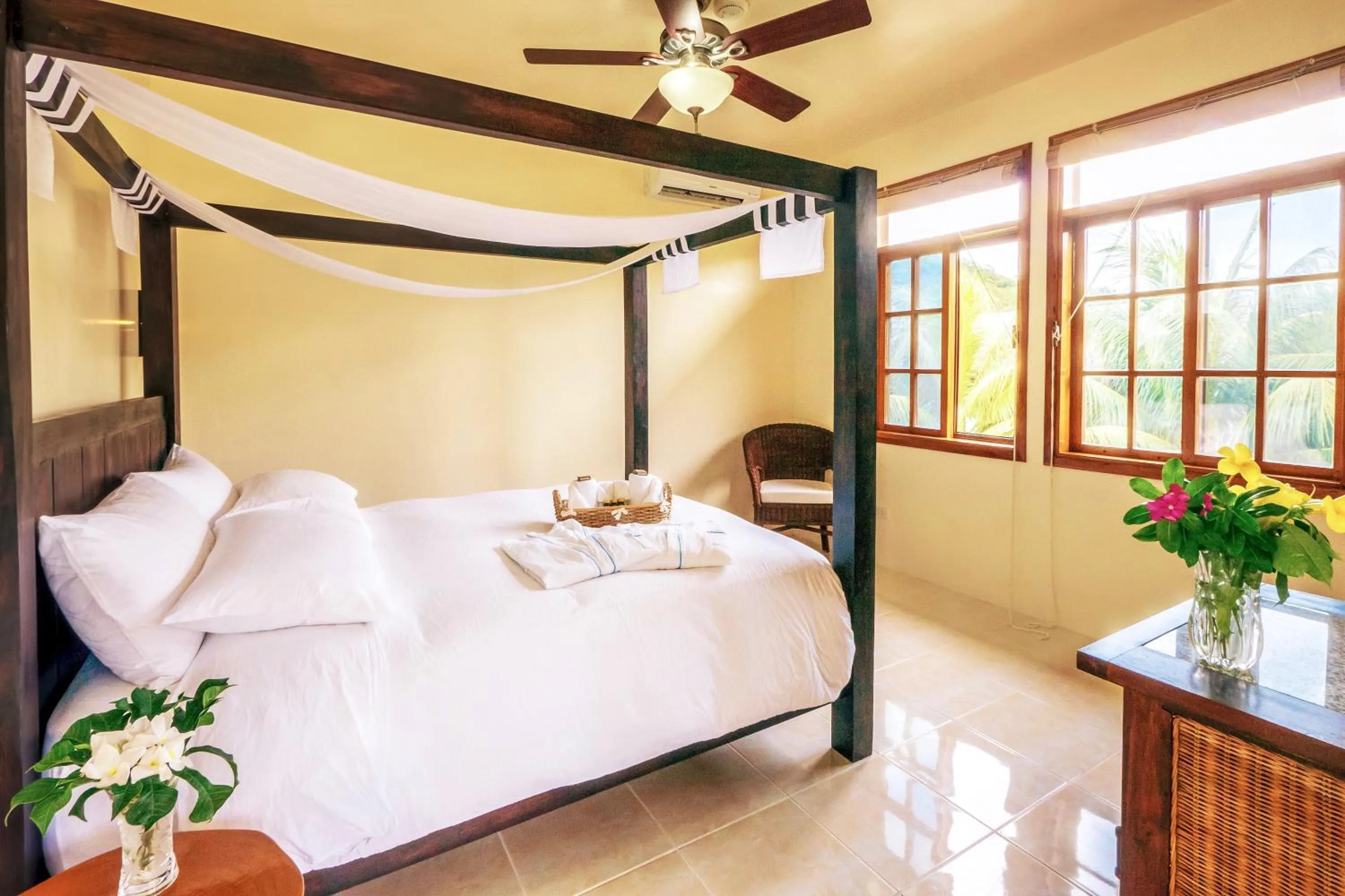 Triton - Two-Bedroom Apartment in Edgewater Dive & Spa Resort