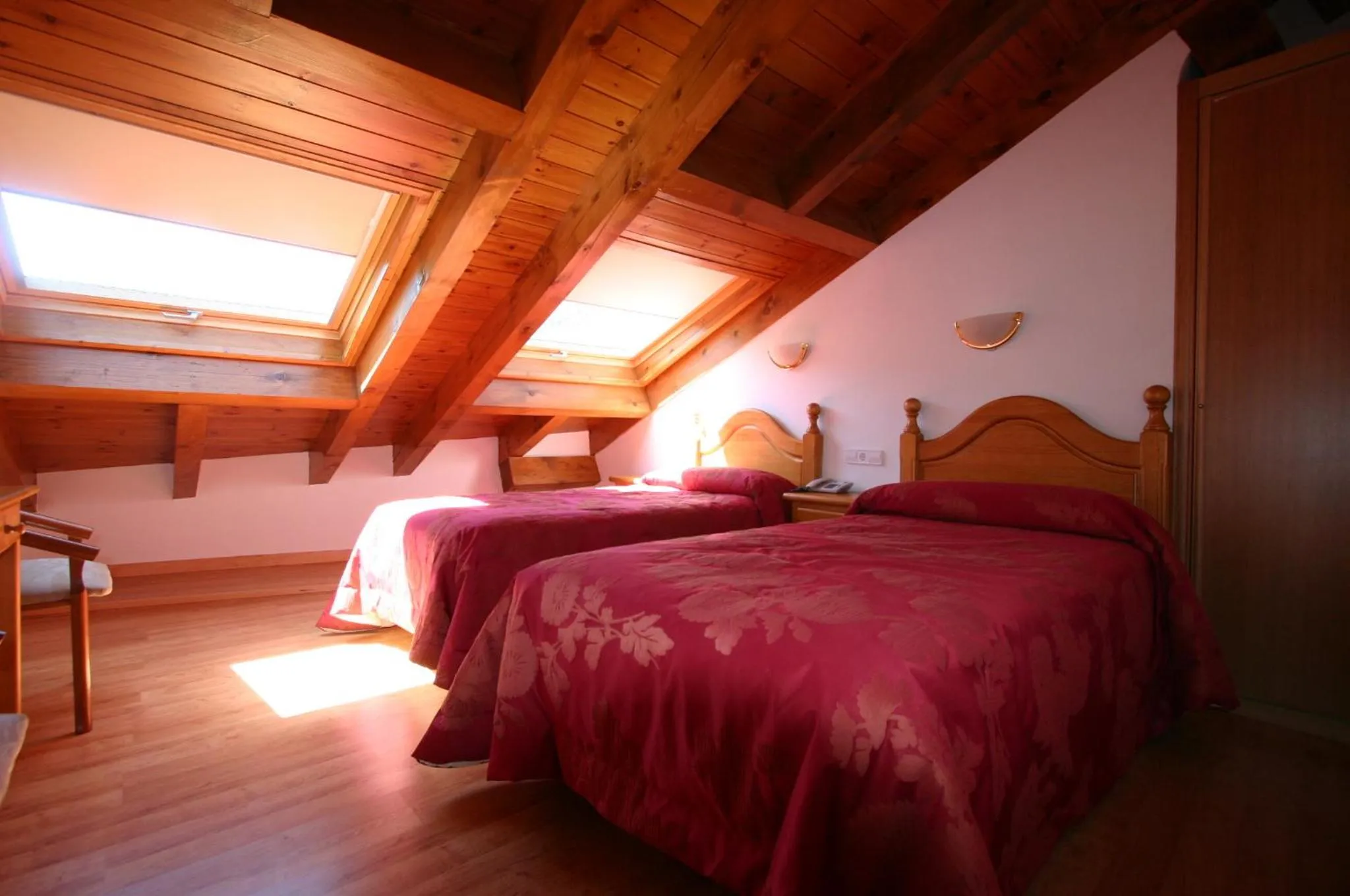 Large Double or Twin Room in Hotel Can Mestre