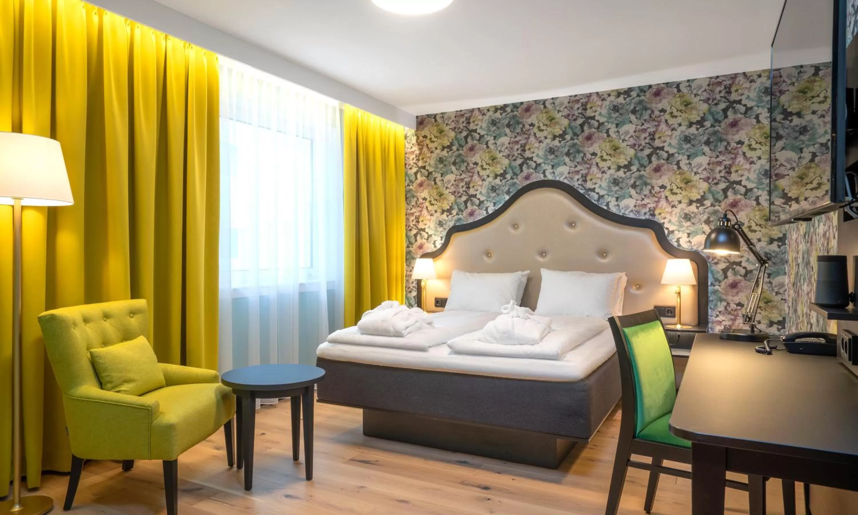 Superior Double Room in Thon Hotel Cecil