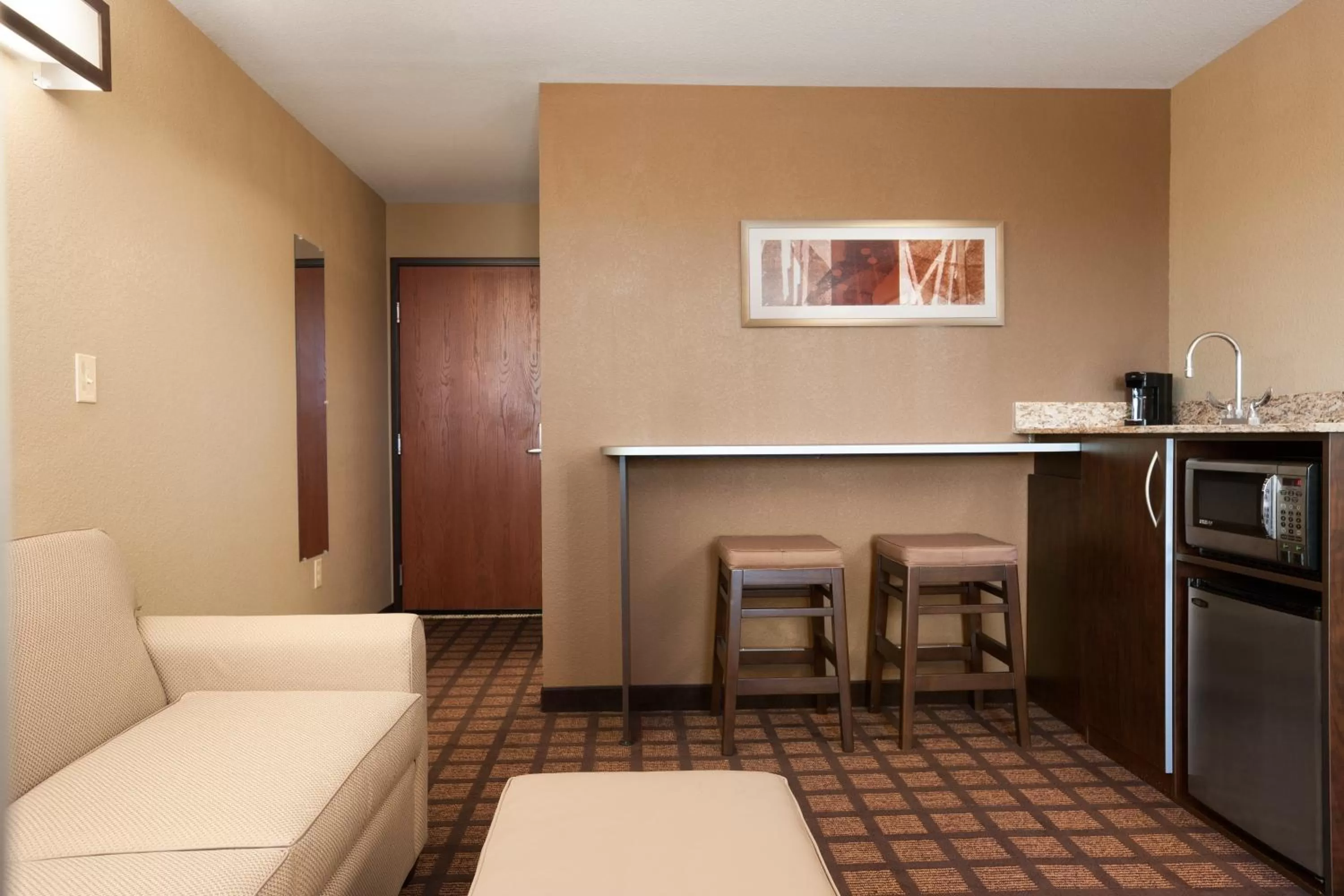 Living room in Microtel Inn & Suites by Wyndham Kenedy Karnes City