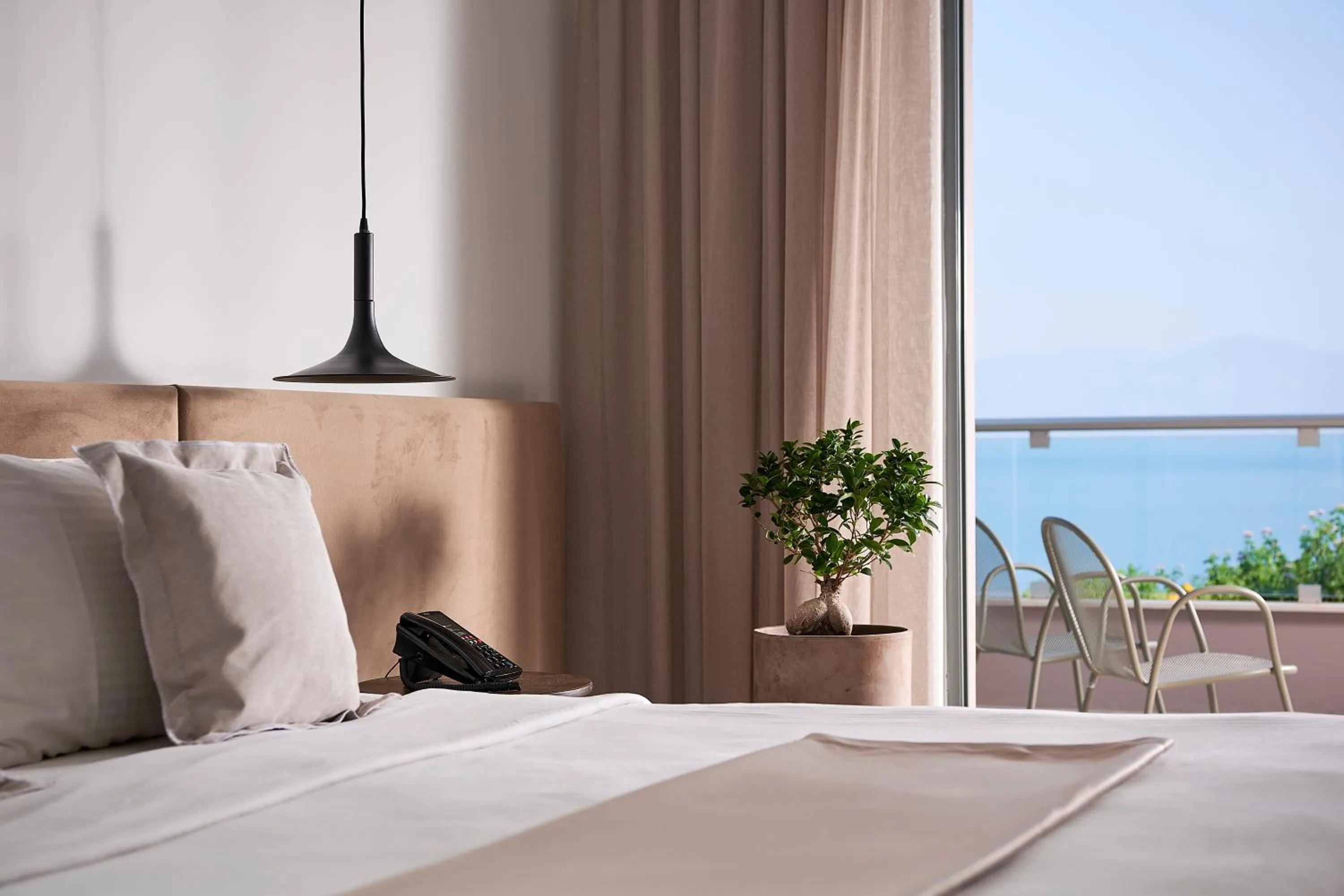 Deluxe Suite with Sea View in Michelangelo Resort & Spa