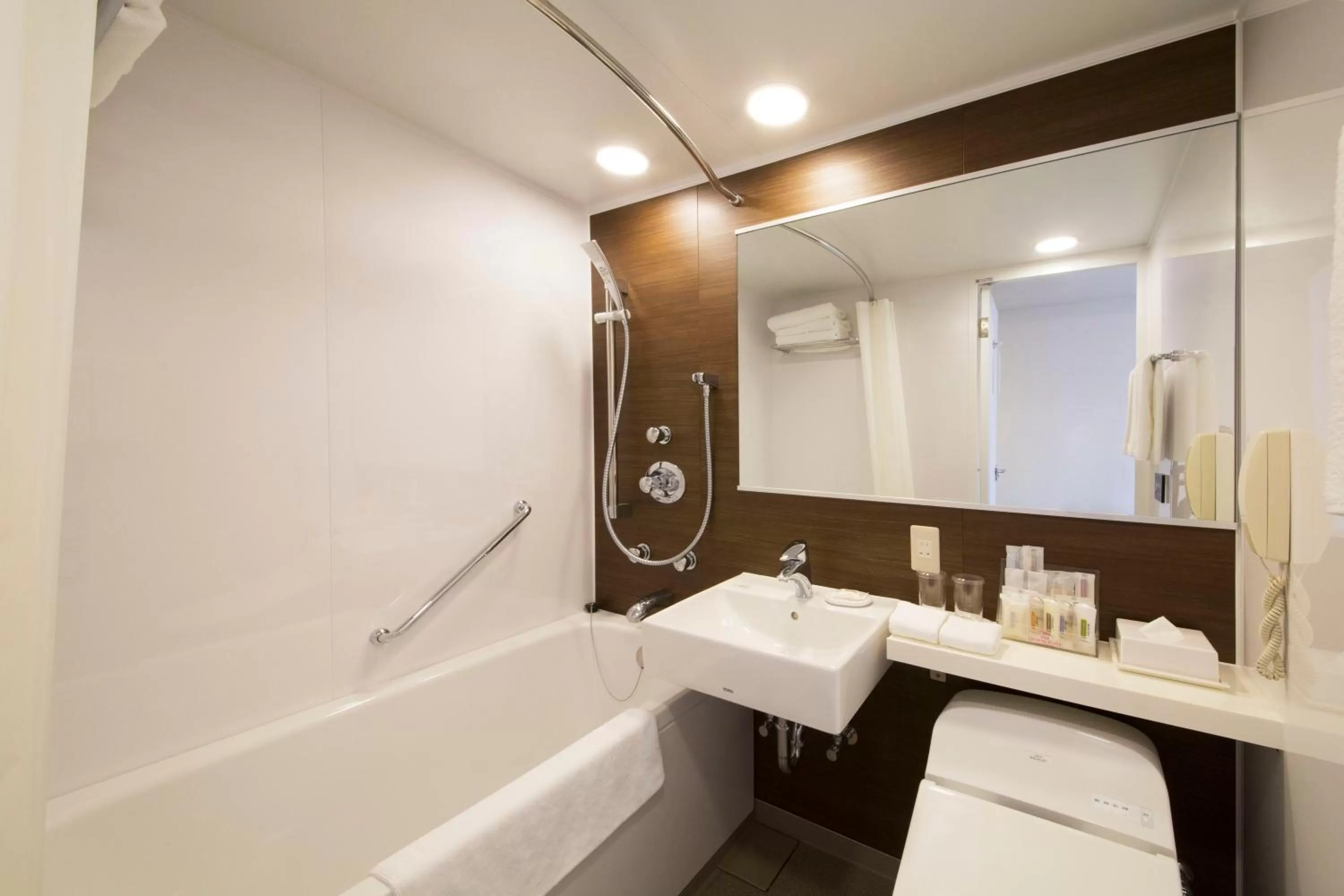 Standard Single Room - Smoking in ANA Crowne Plaza Osaka by IHG