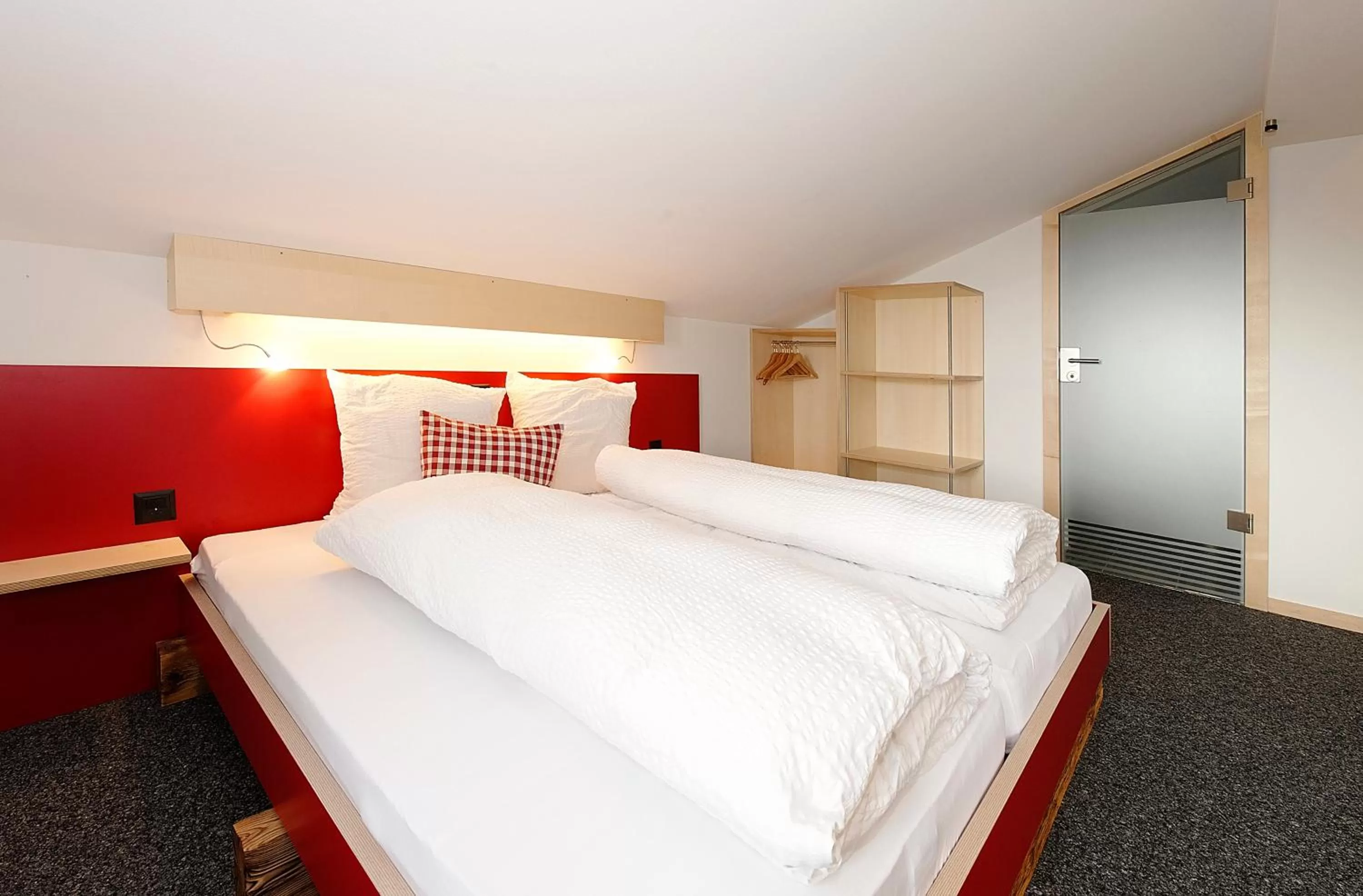 Quadruple Room with Eiger Mountain View in Alpinhotel Bort