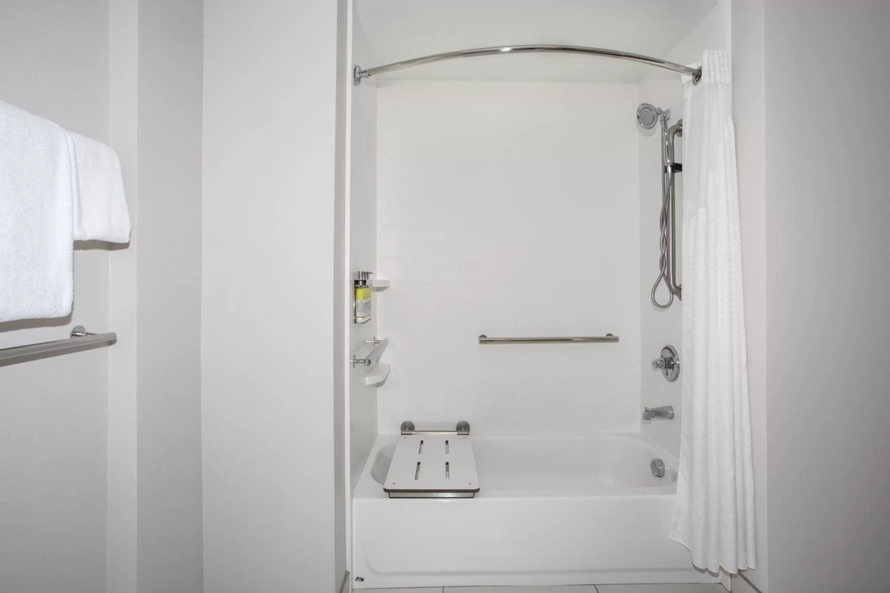 Queen Room with Two Queen Beds - Mobility Access Tub/Non-Smoking in Holiday Inn Express & Suites - Sterling by IHG