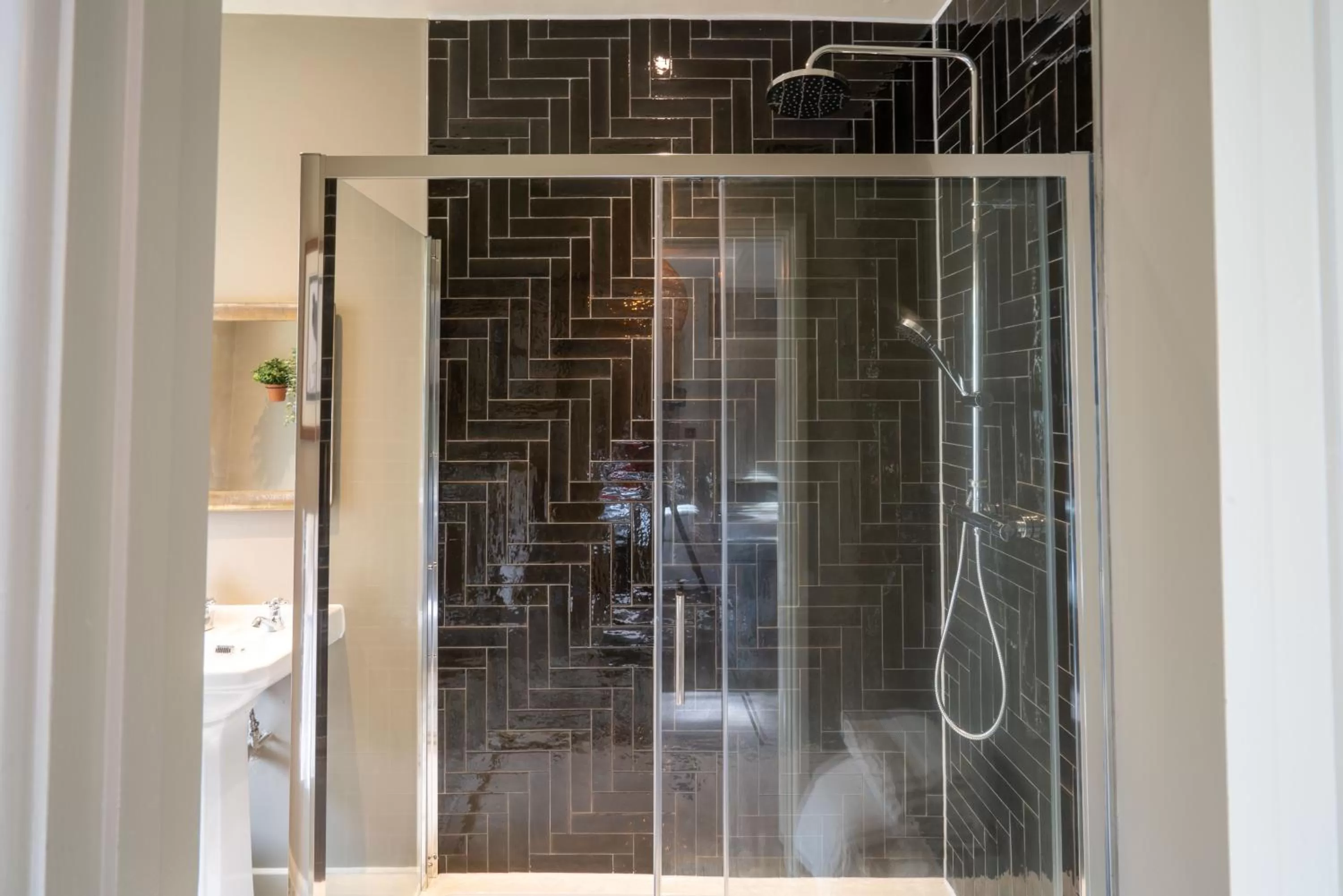 Classic Twin Room Friary - Annex in The George Inn & Plaine