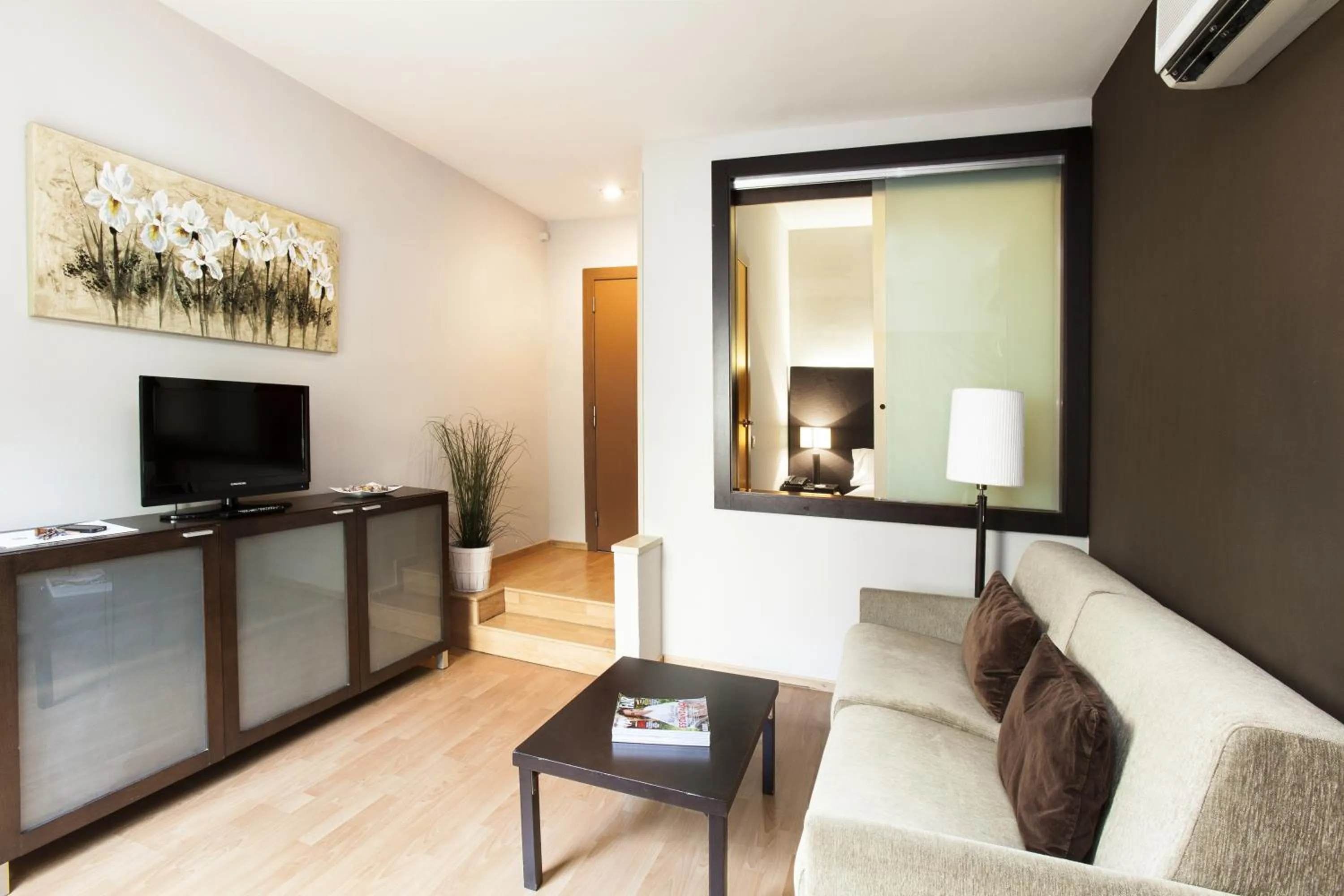 One-Bedroom Standard Apartment in Senator Barcelona Apartments