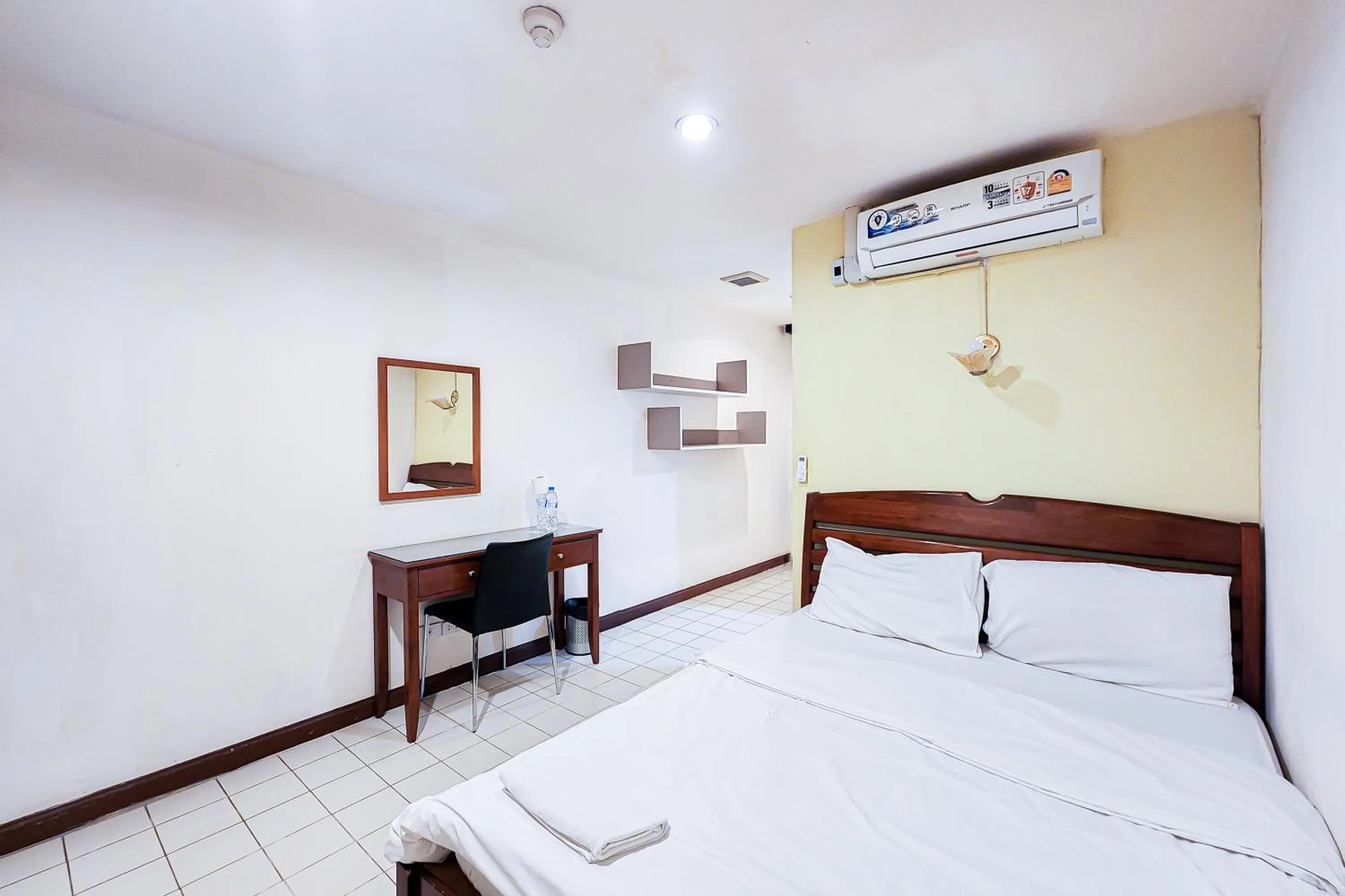 Superior Queen Room in Cordia Residence Sathorn