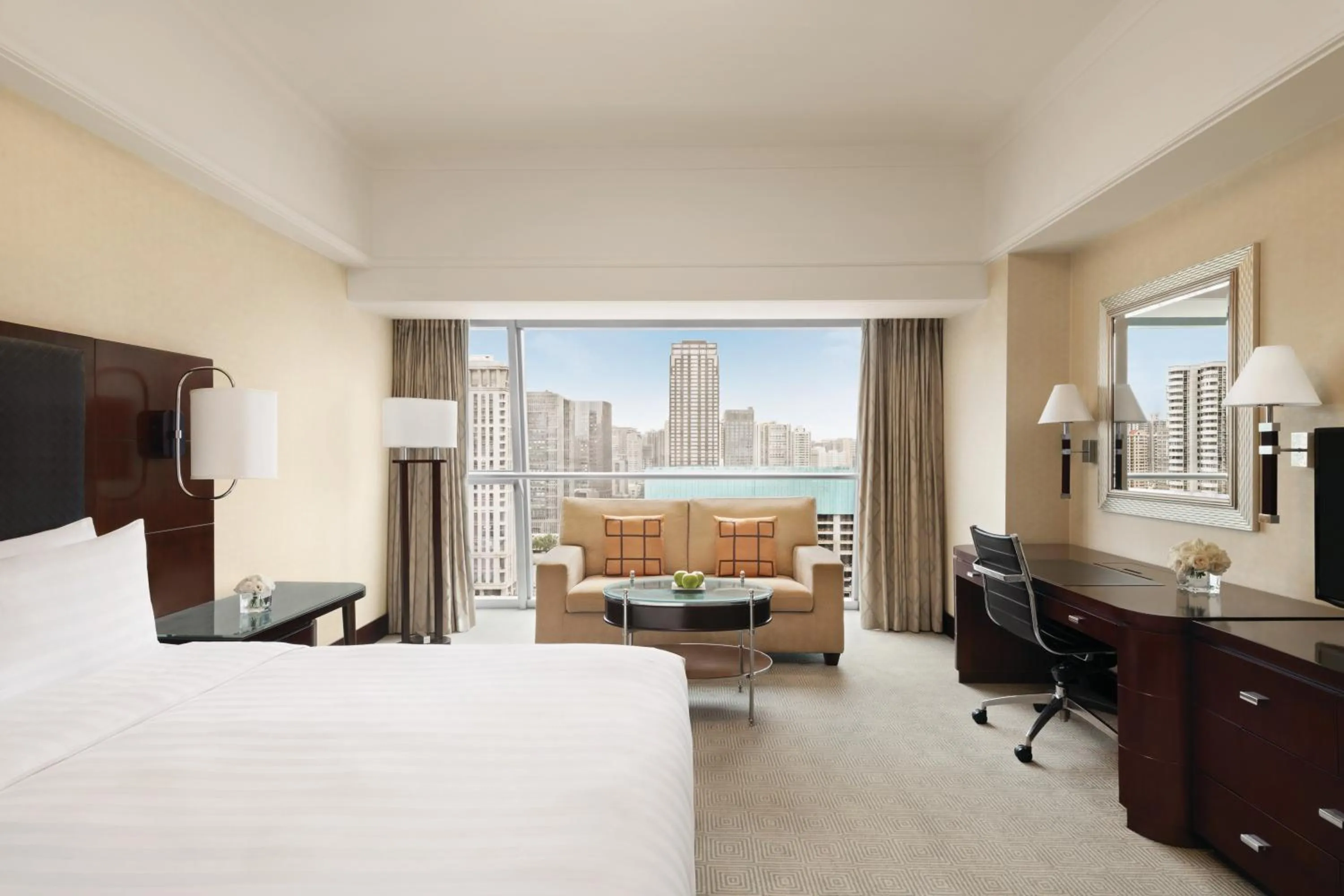 Horizon Club Double Room in Shangri-La Xian