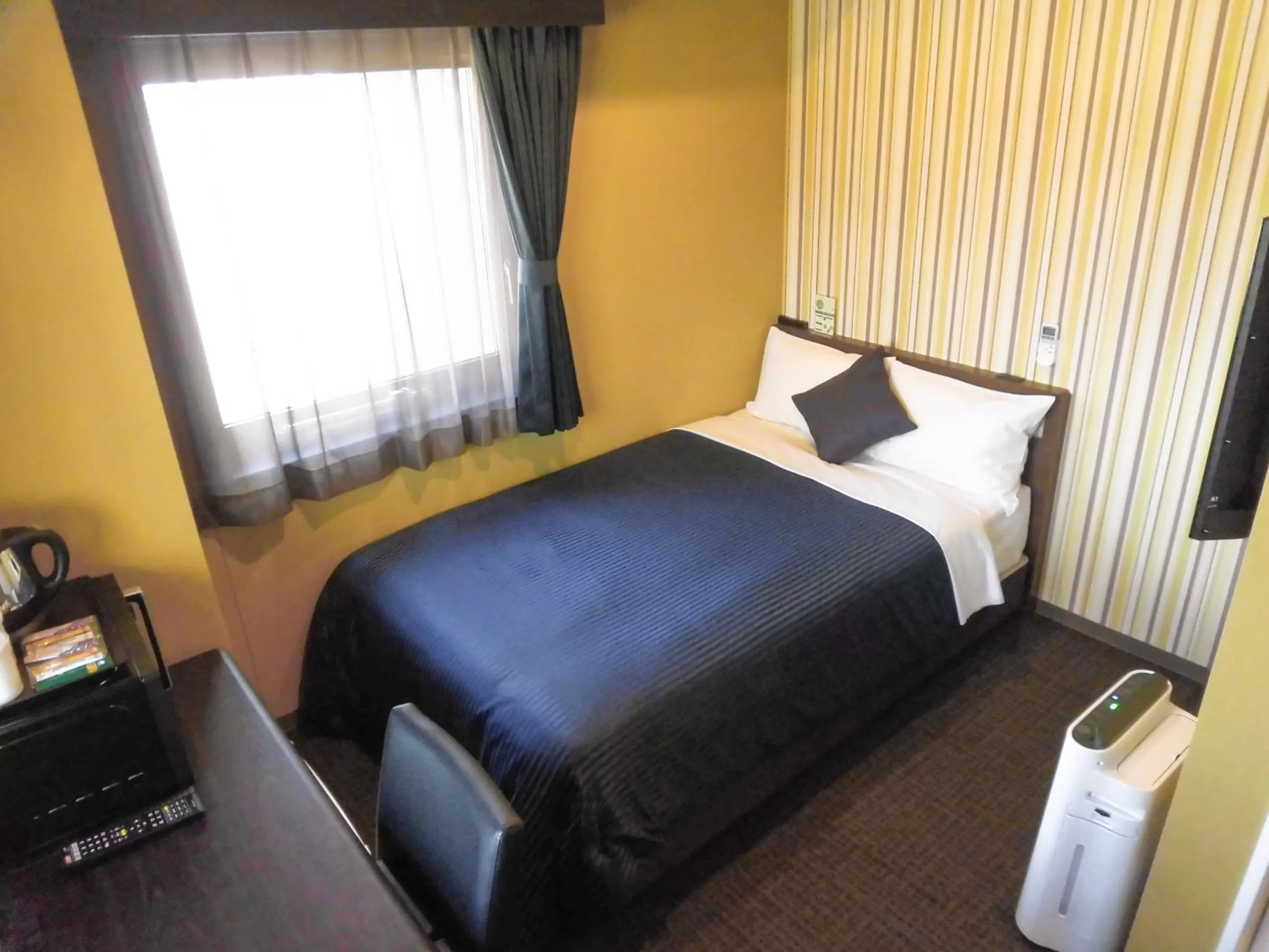 Double Room with Small Double Bed - single occupancy - Smoking in HOTEL LiVEMAX Fukuyama Ekimae