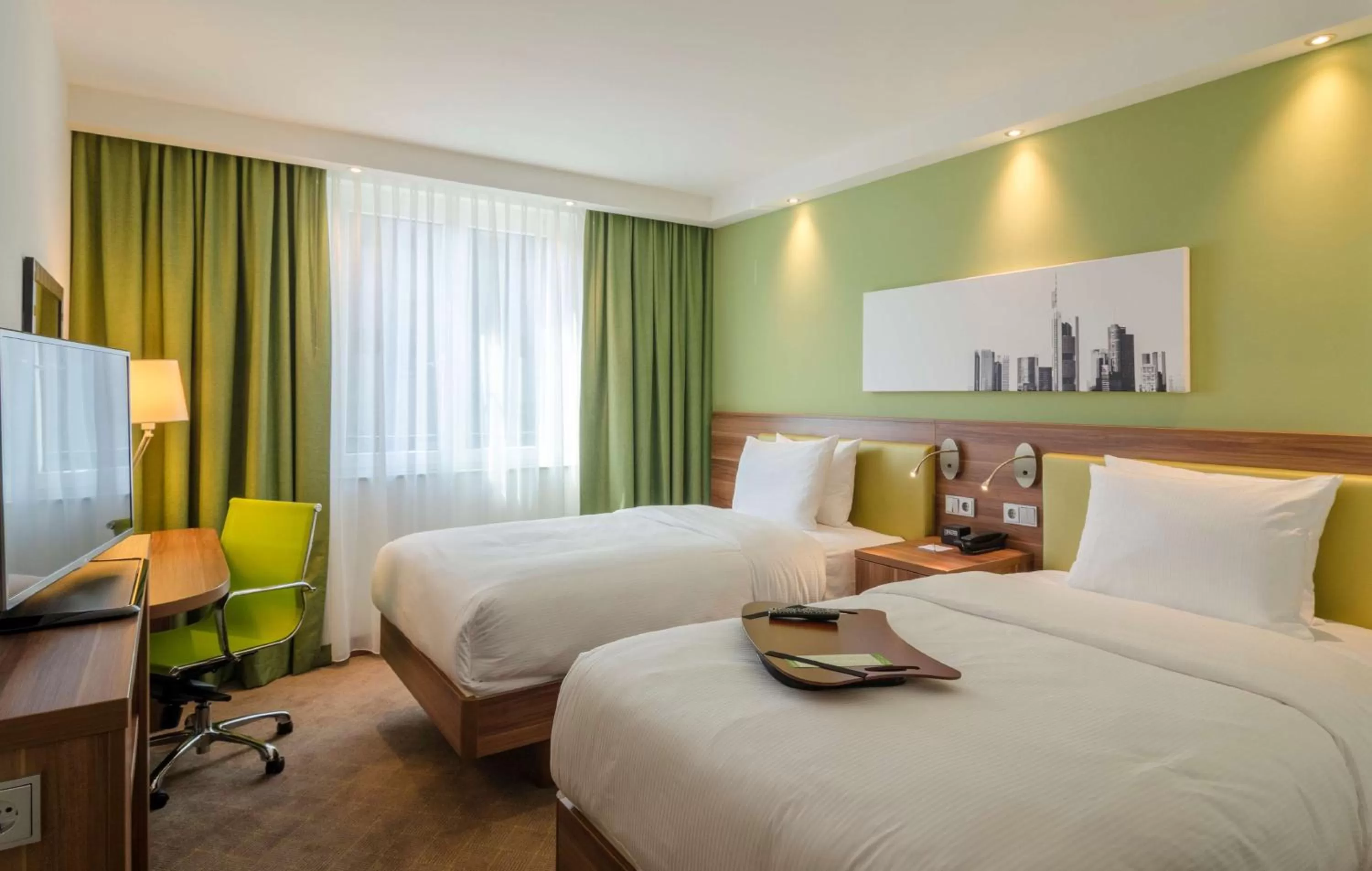 Twin Room in Hampton by Hilton Frankfurt City Centre