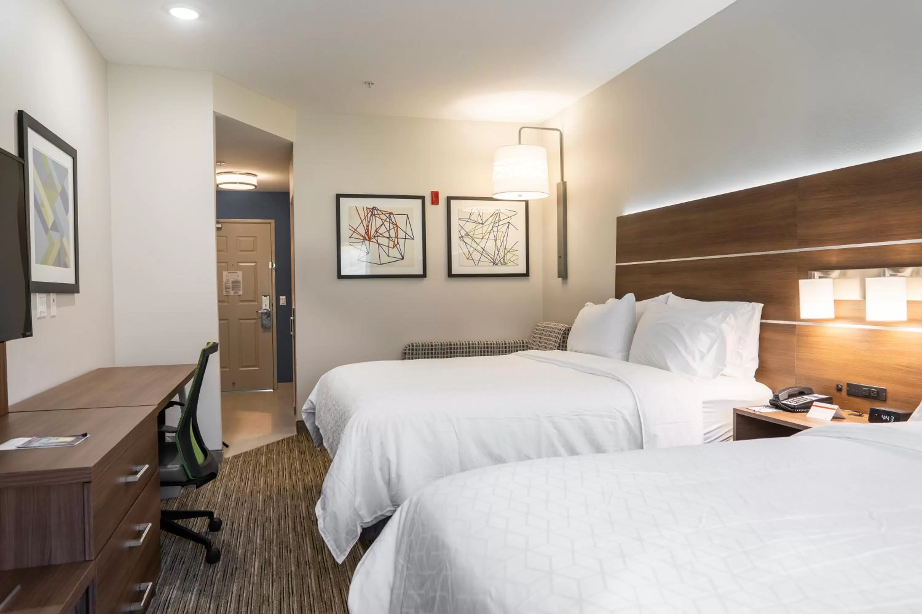 One-Bedroom Queen Suite with Two Queen Beds in Holiday Inn Express San Clemente N – Beach Area by IHG