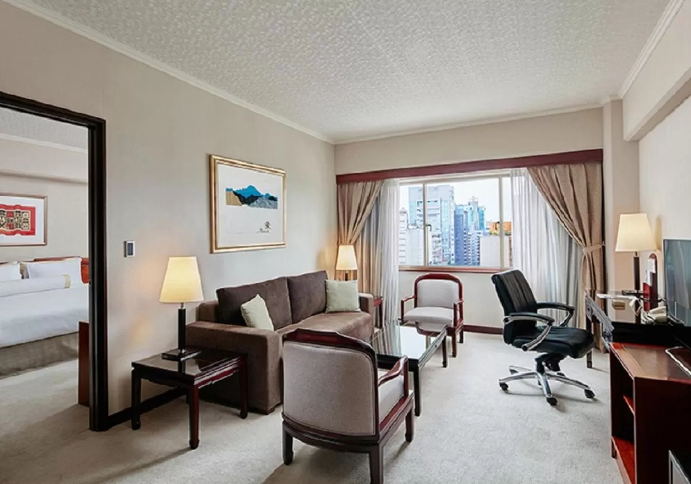 Executive Deluxe Suite in The Howard Plaza Hotel Taipei