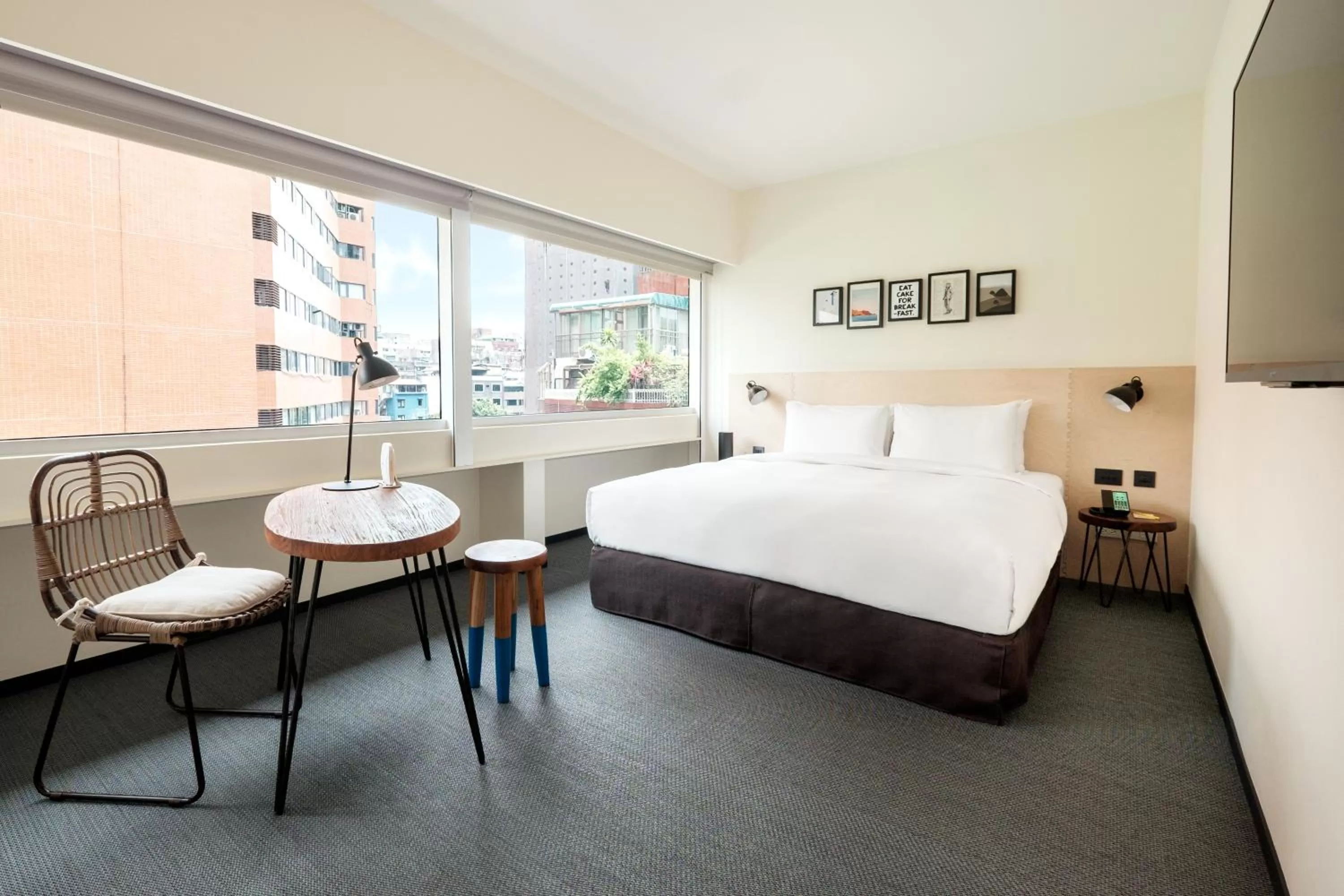 Large King Room - single occupancy in amba Taipei Zhongshan