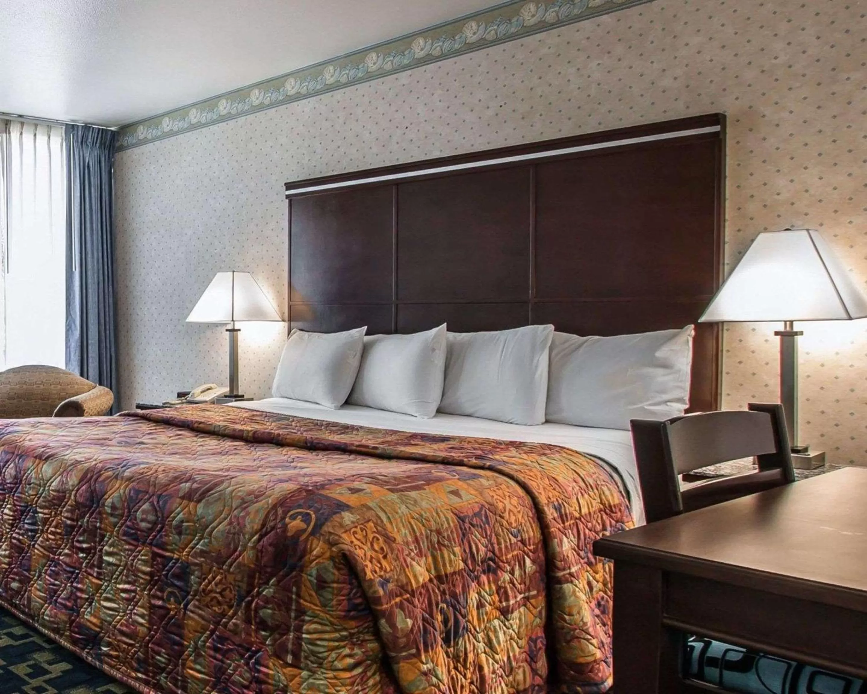 Deluxe Room, 1 King Bed, Ocean View, Non Smoking in Oceanside, CA – Marina / Camp Pendleton