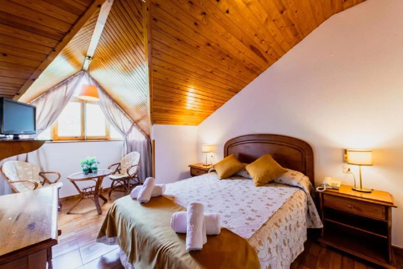 Superior Double Room in Pey Resort