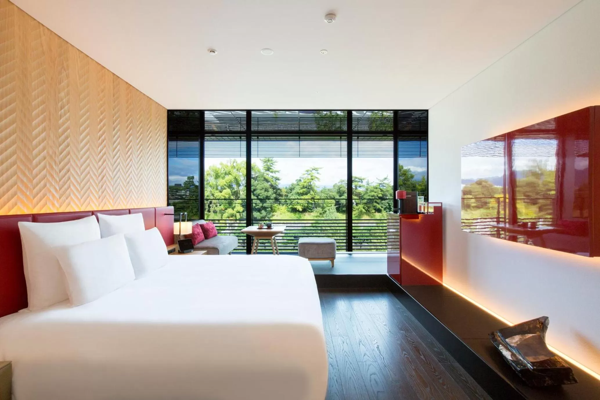 Deluxe King Room Castle View in Garrya Nijo Castle Kyoto