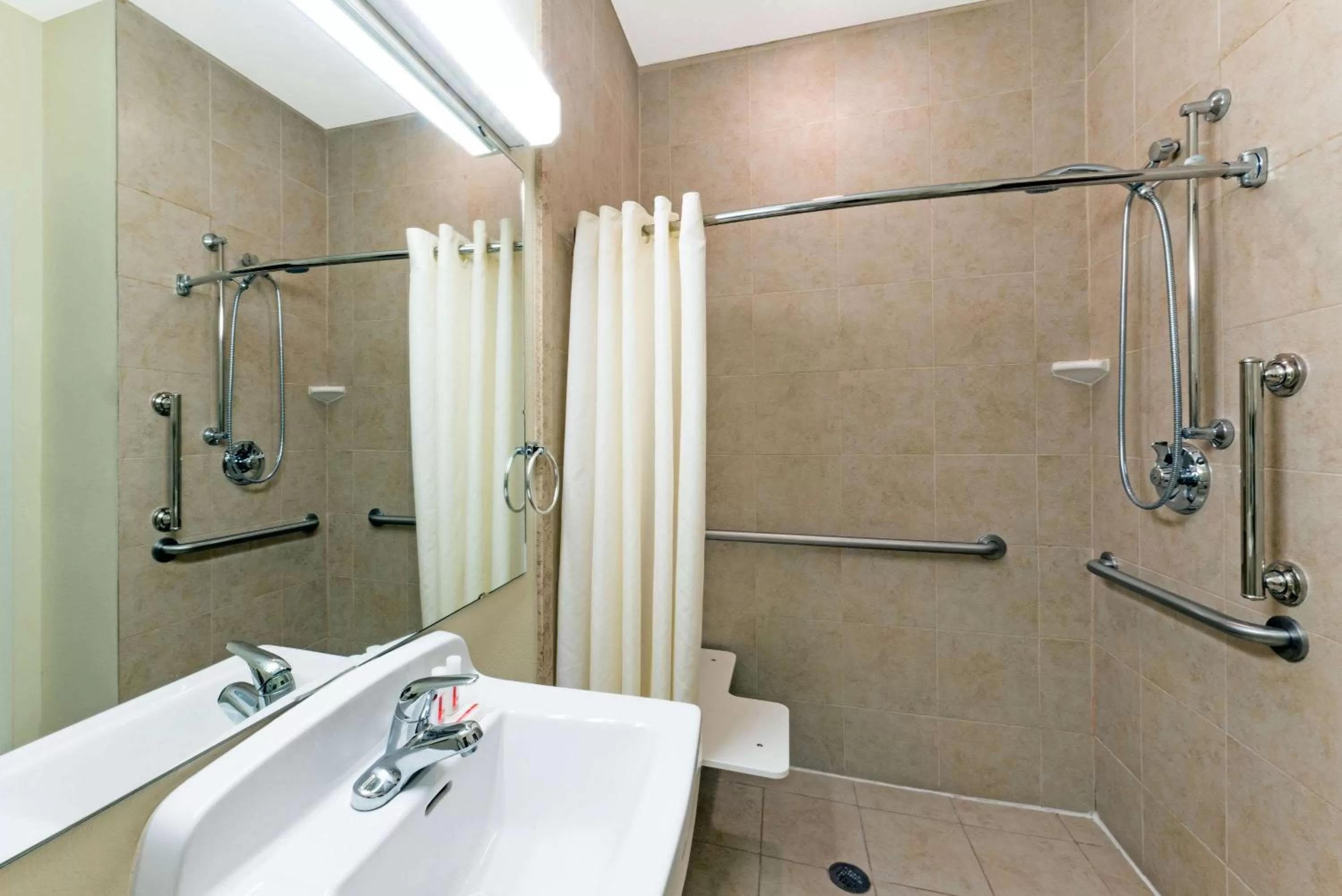 Queen Room with Roll-In Shower - Mobility/Hearing Accessible - Non-Smoking in Microtel Inn and Suites Eagle Pass
