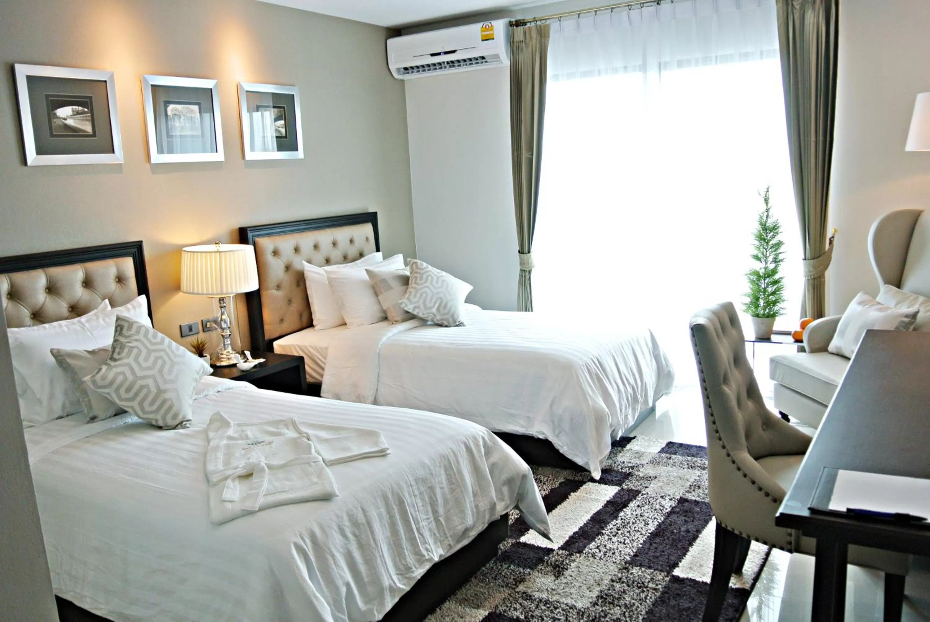 Twin Room with Bath in SN Plus Hotel - SHA Plus