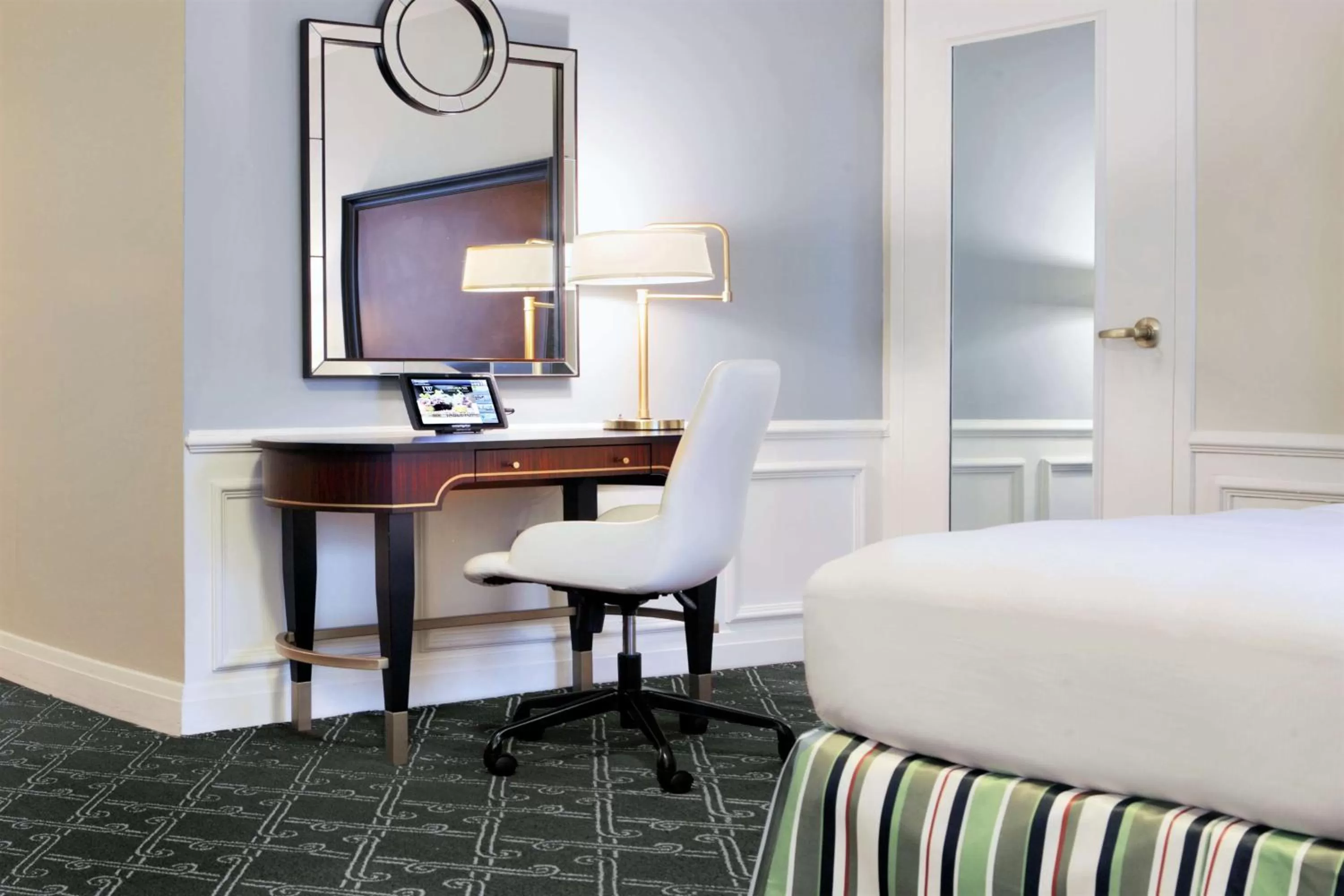 One-Bedroom King Suite with Roll-In Shower - Mobility Access in The Palmer House Hilton