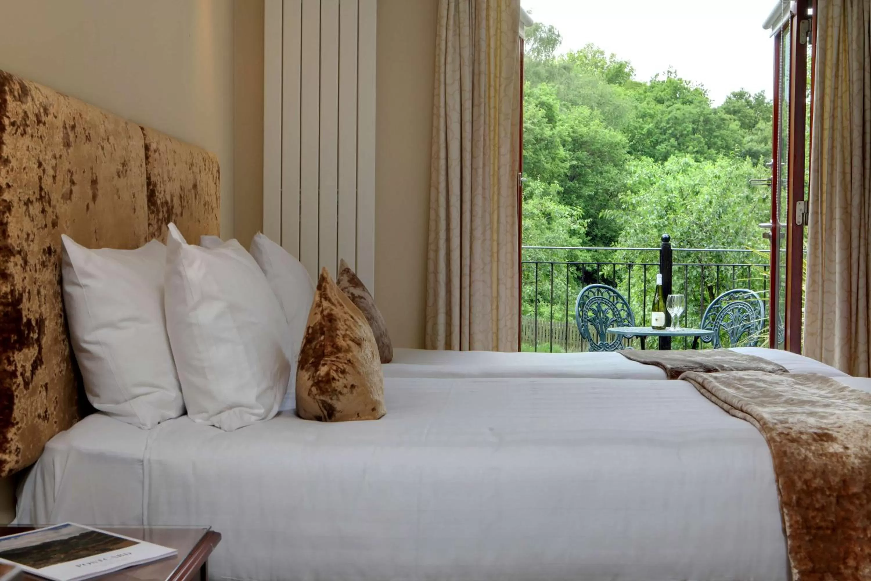 Executive Double Room with Balcony in Best Western PLUS Grim's Dyke Hotel