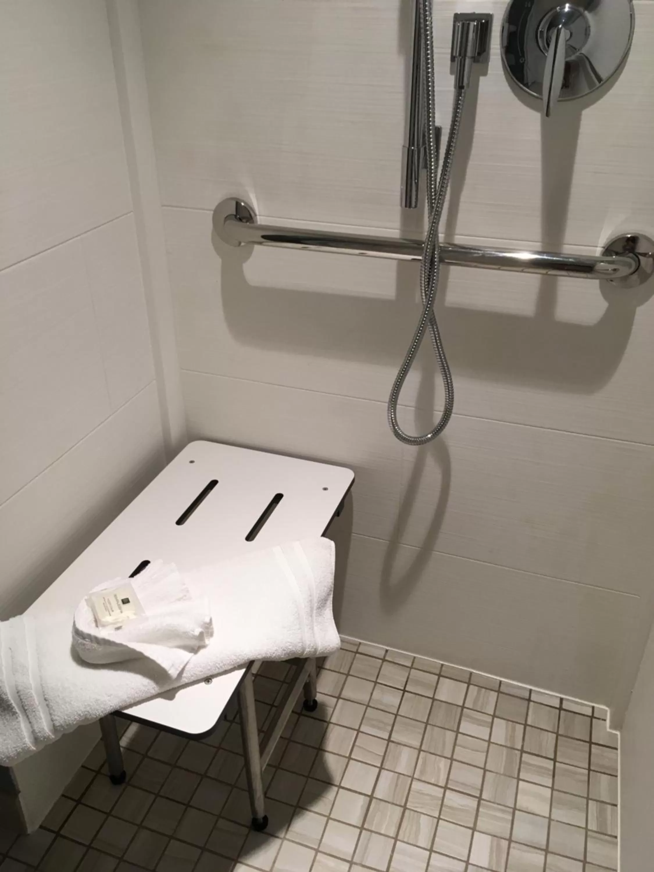 Suite with Roll-in Shower - Mobility Access Non-Smoking in Crowne Plaza Hotel Ventura Beach, an IHG Hotel